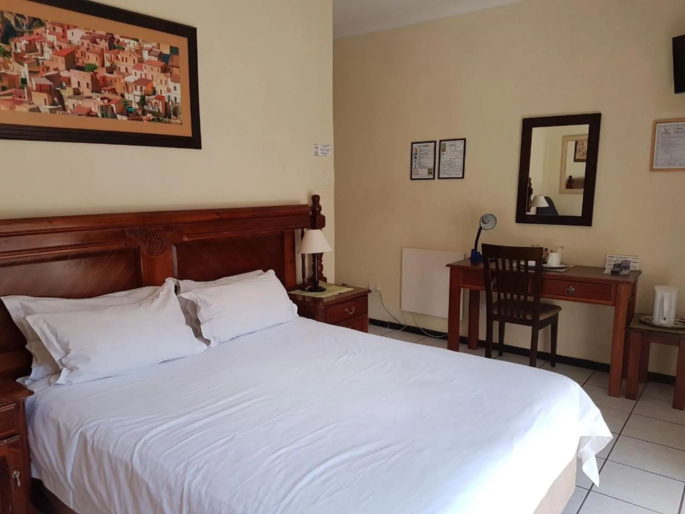 Bed in Marlot Guest House