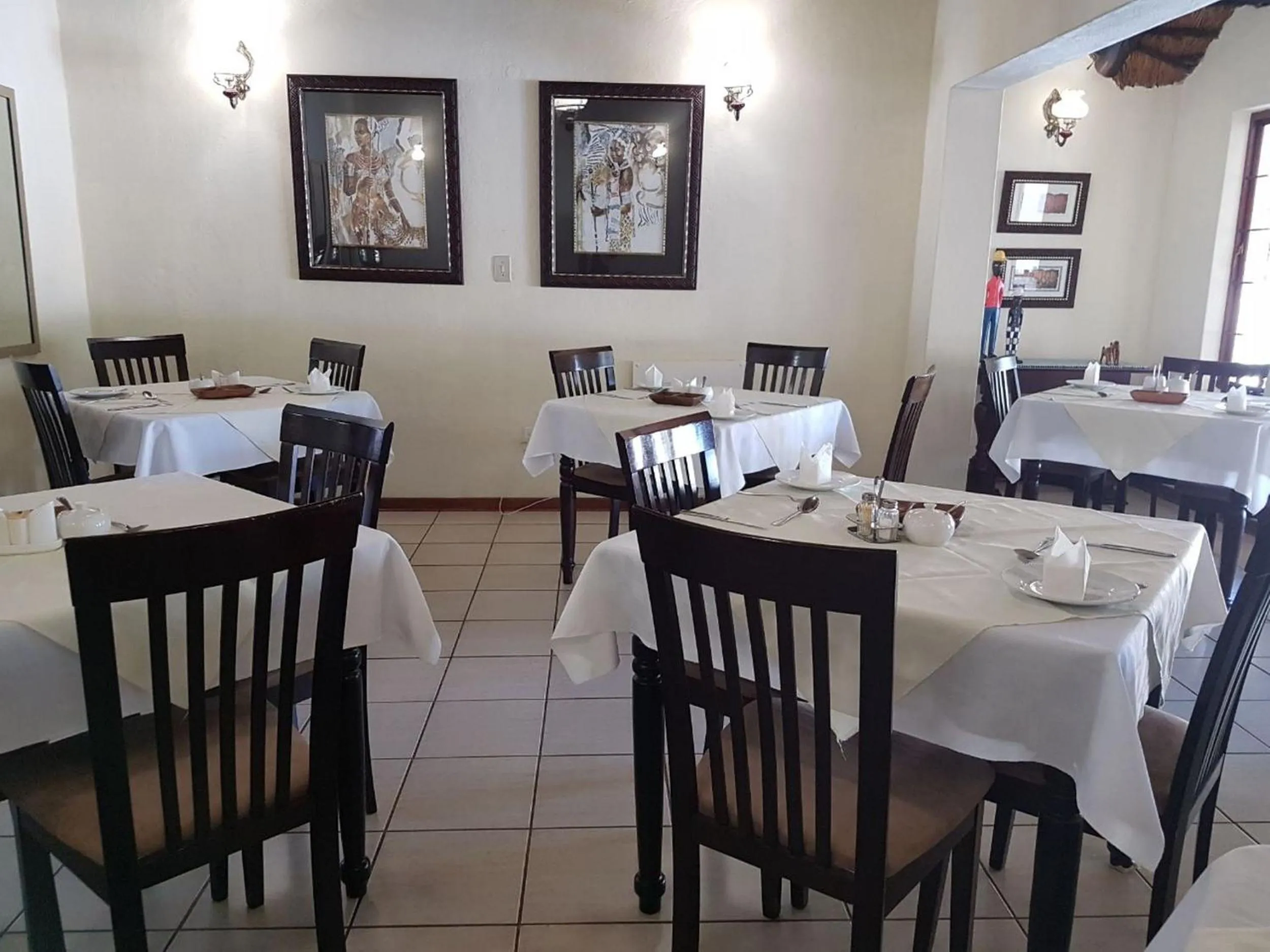 Restaurant/places to eat in Marlot Guest House