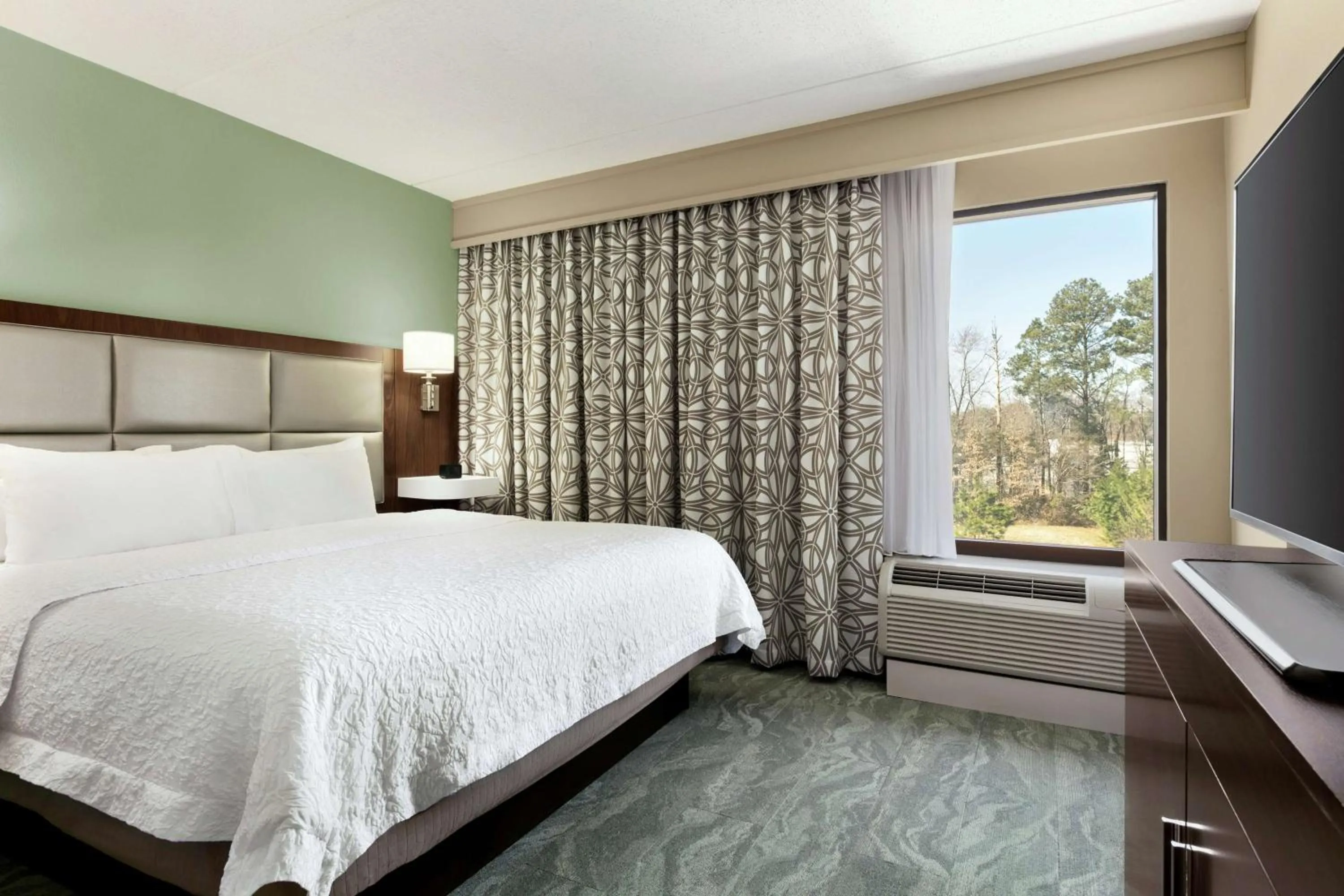 Bedroom, Bed in Hampton Inn Richmond/Ashland