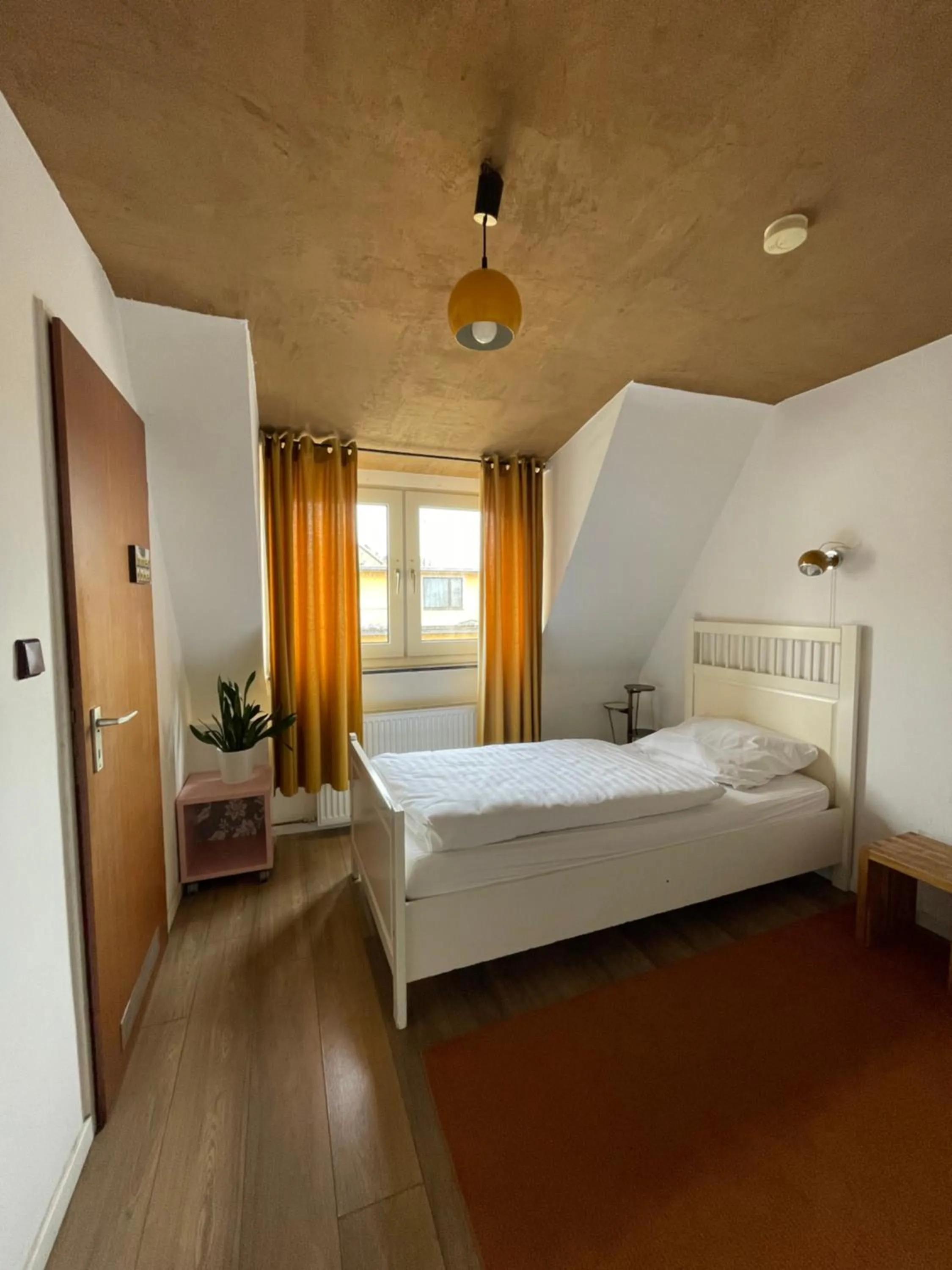 Bed in Weltempfänger Backpacker Hostel