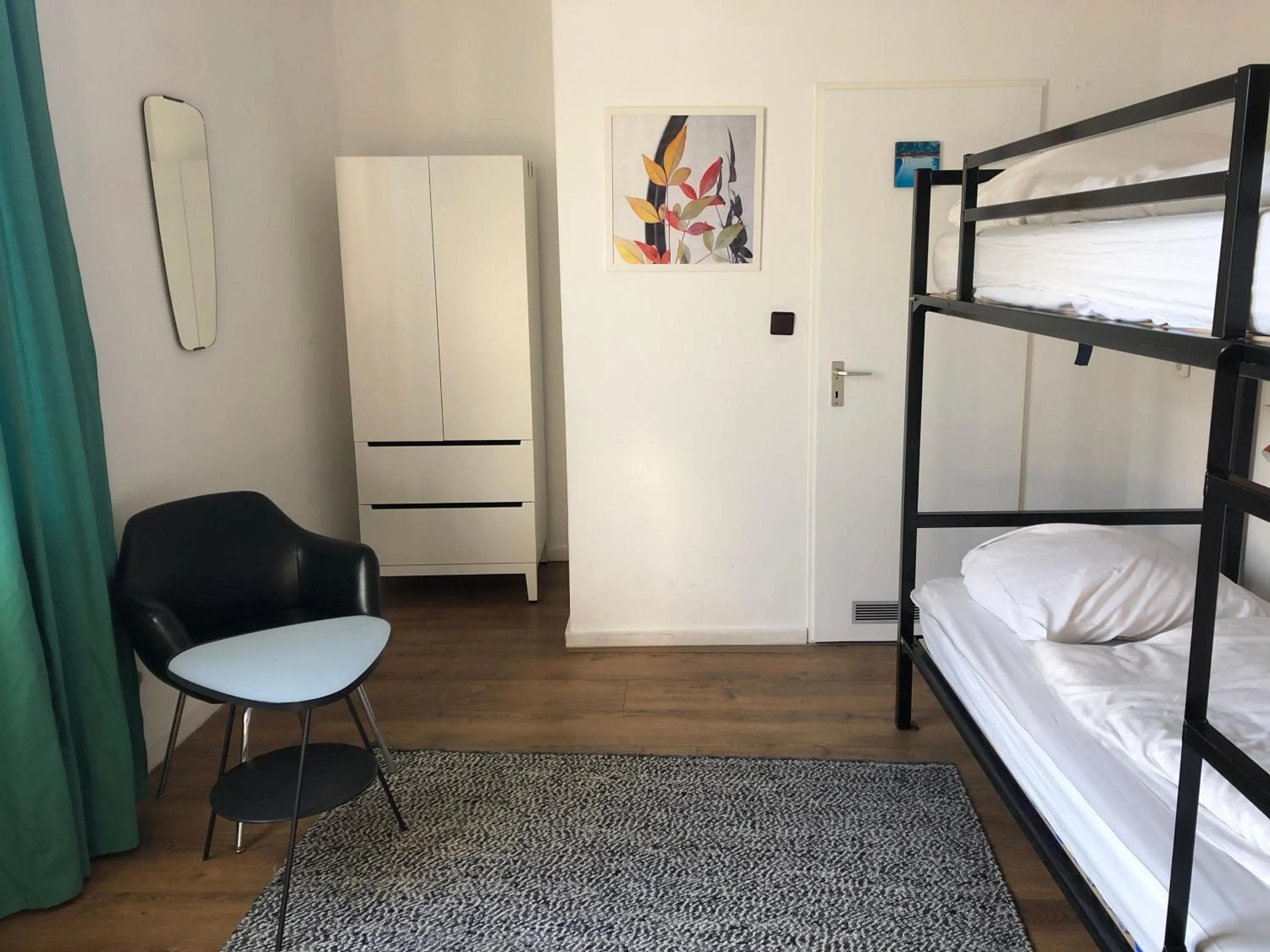 Bed in Weltempfänger Backpacker Hostel