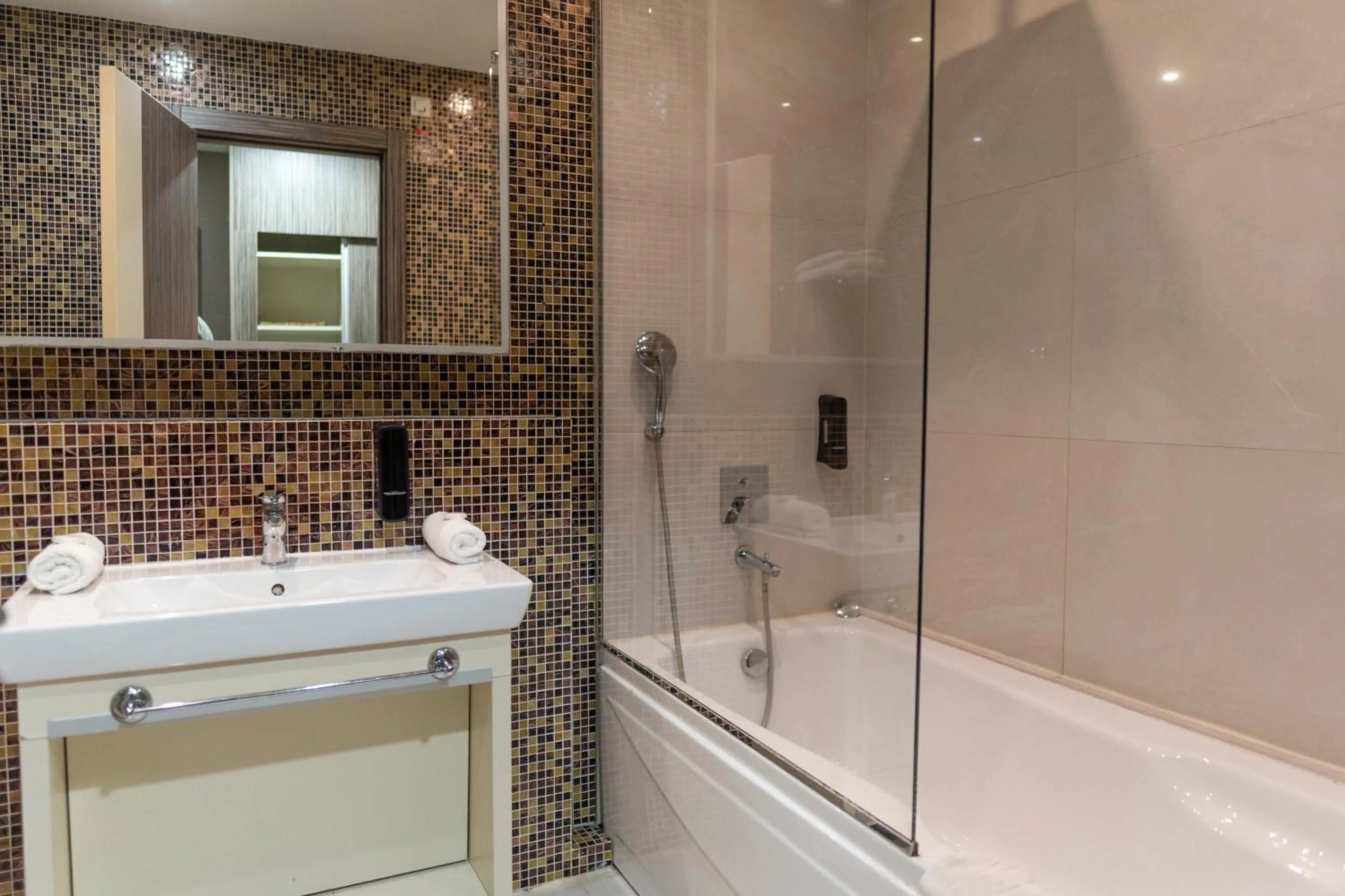 Bathroom in Hollywood Hotel