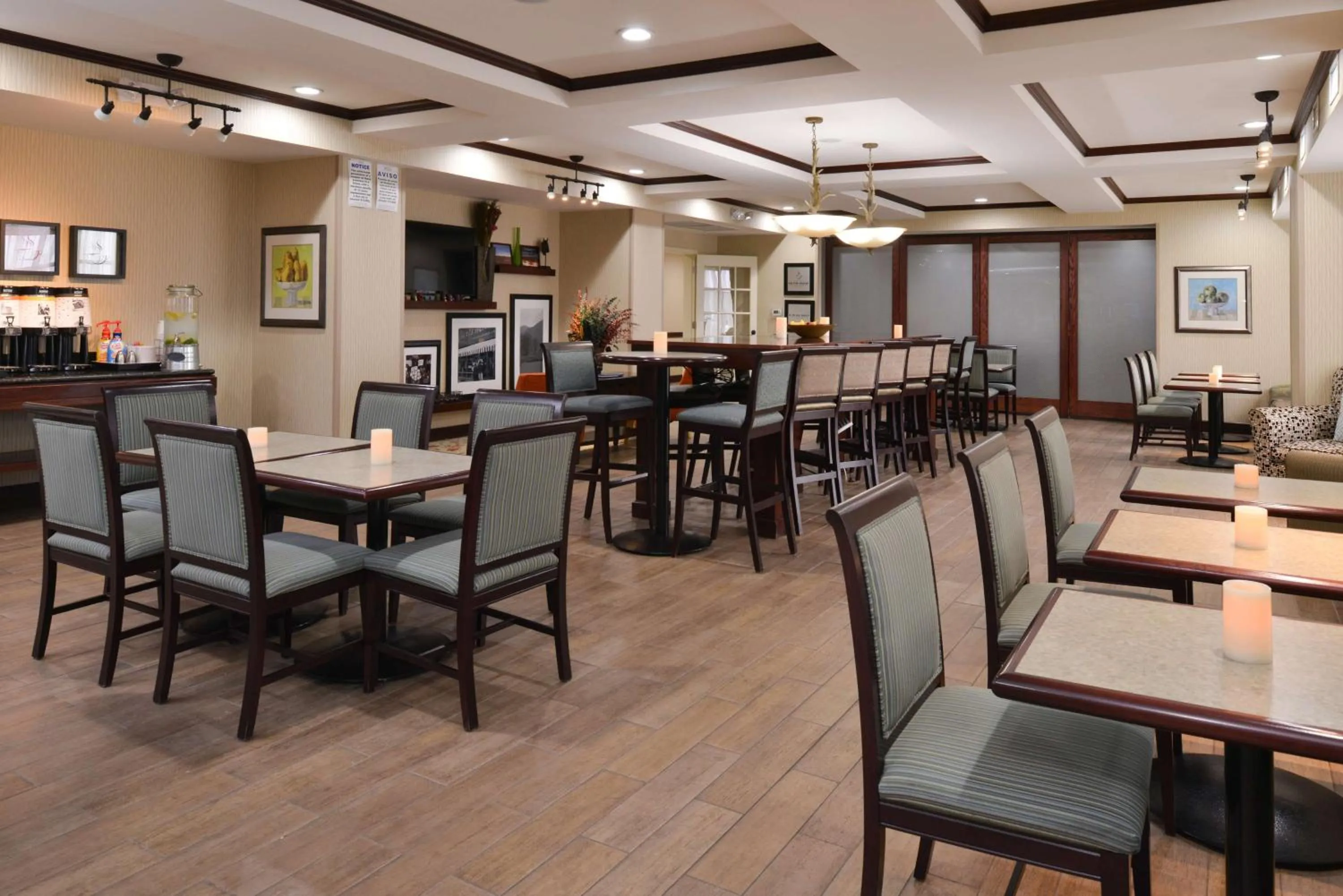 Dining area in Hampton Inn Alpine