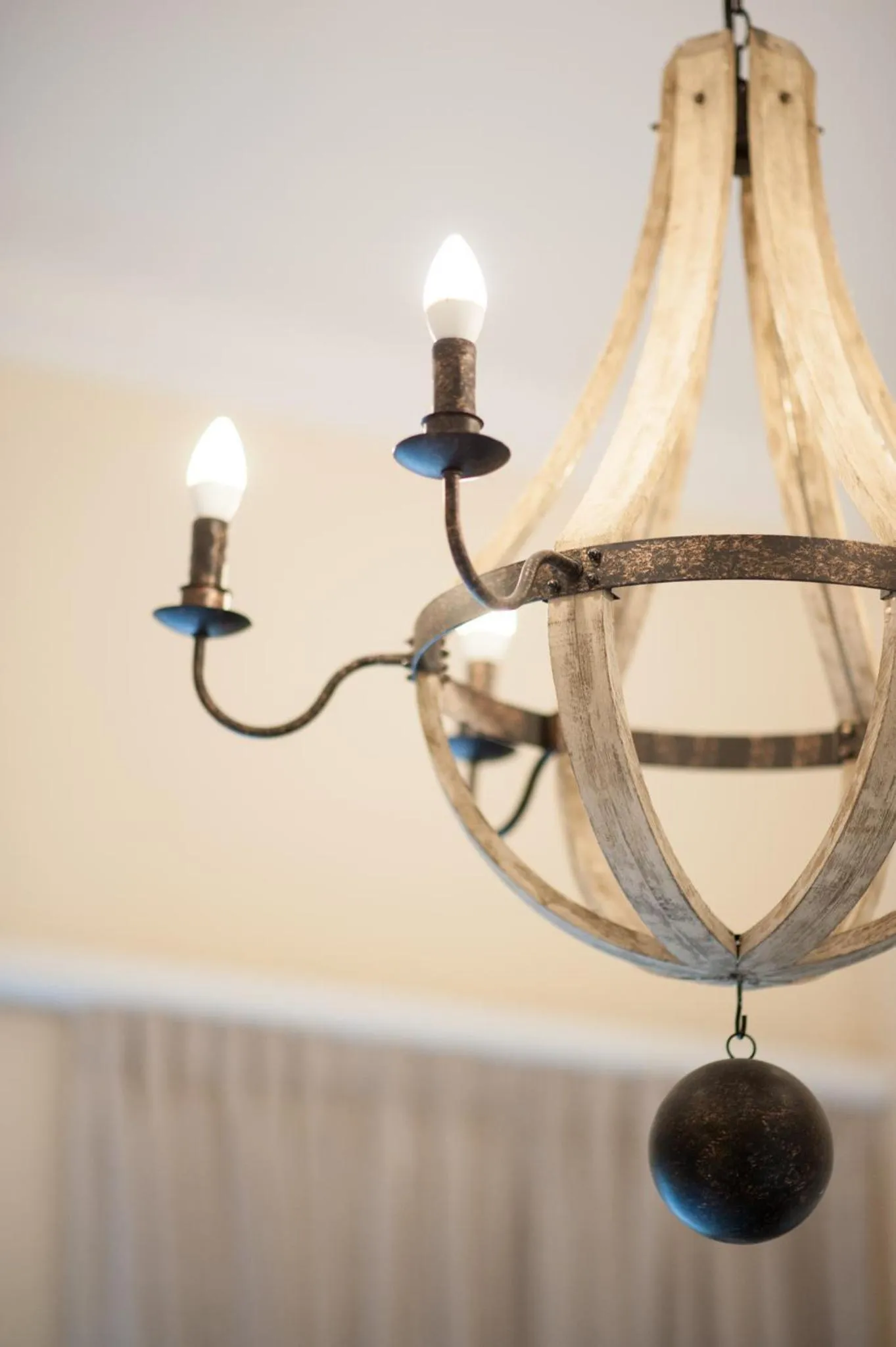 Decorative detail in Oliver's Bed and Breakfast