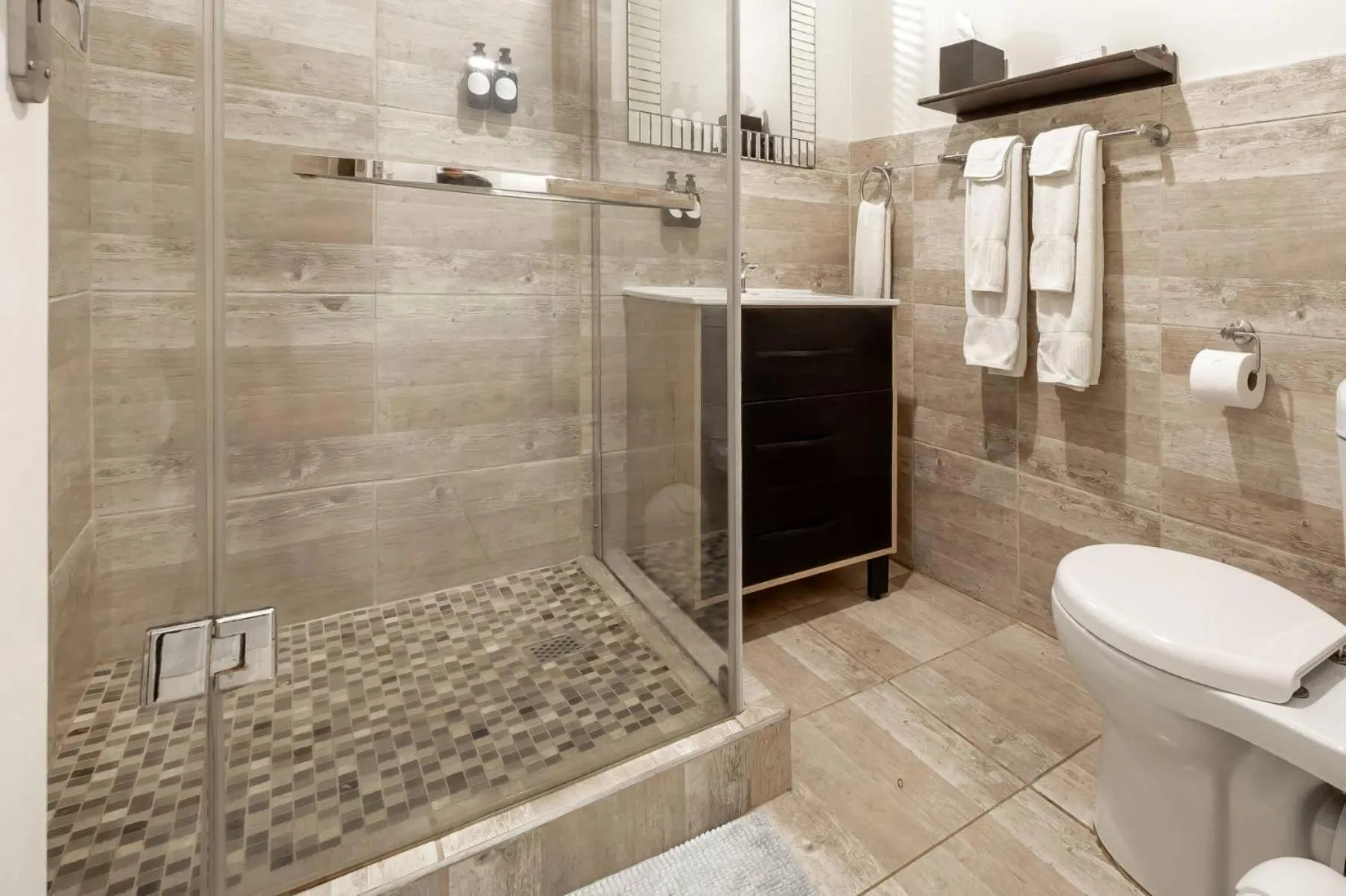 Bathroom in Oliver's Bed and Breakfast