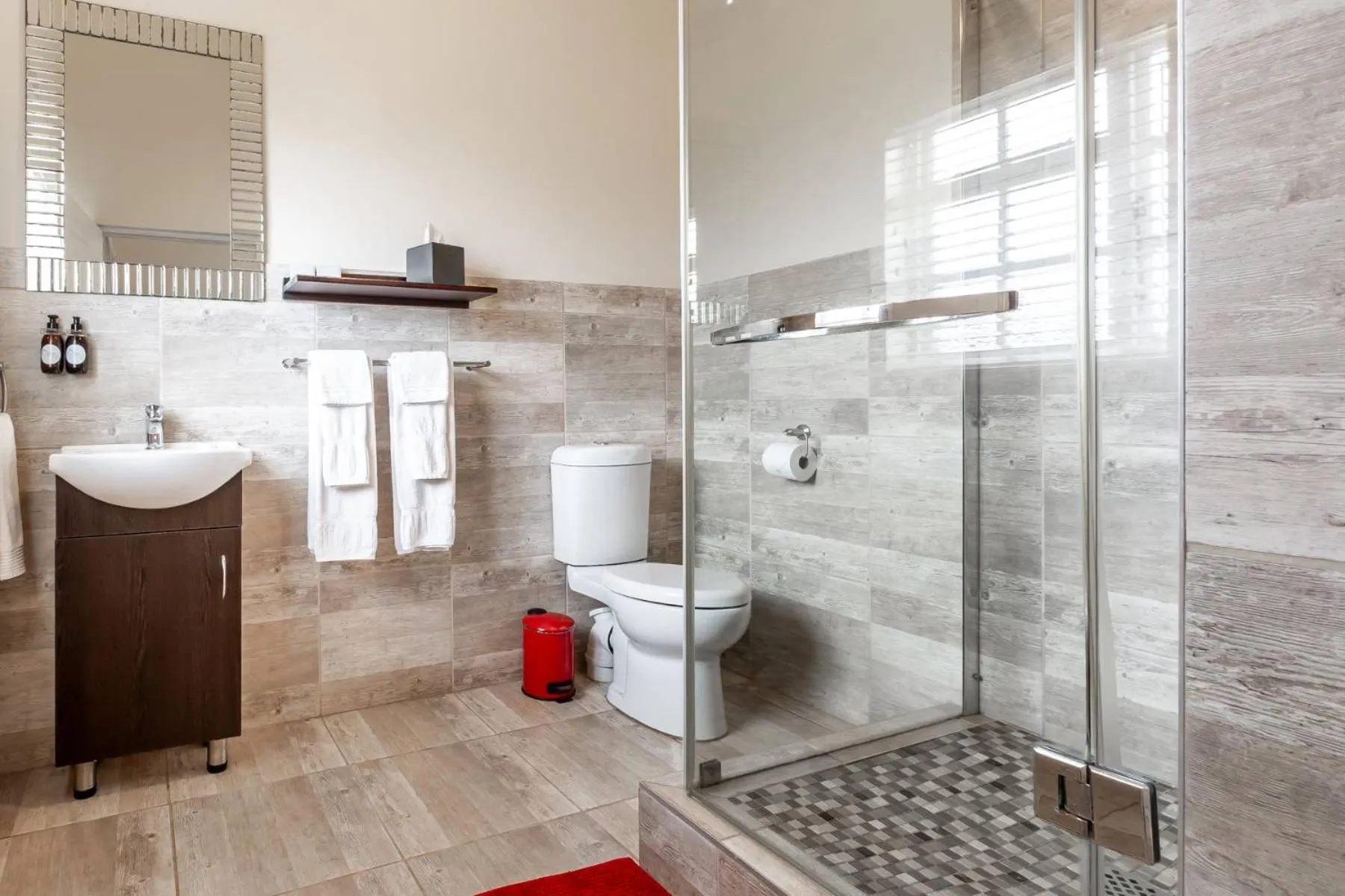 Bathroom in Oliver's Bed and Breakfast