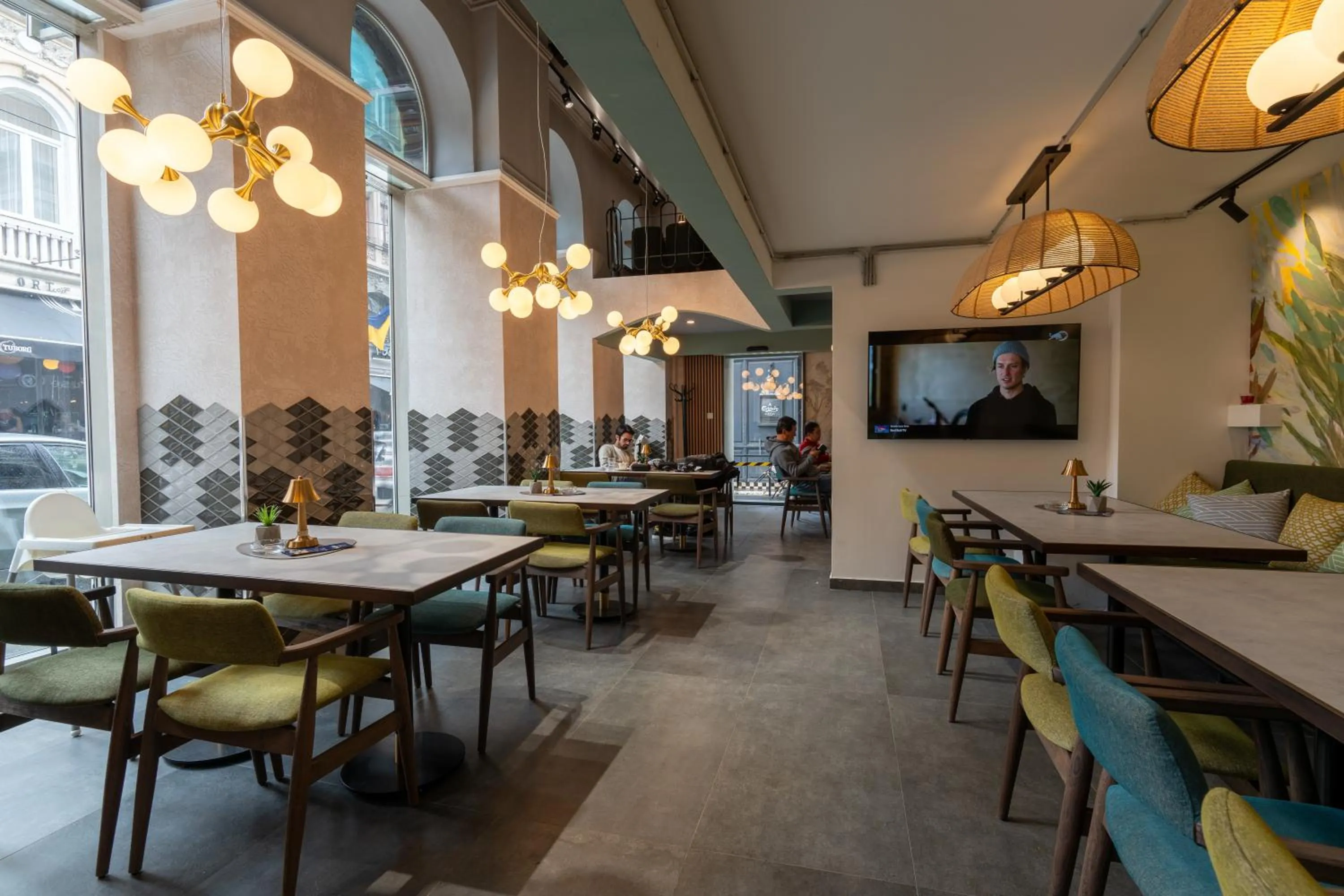 Restaurant/places to eat in Hotel Astra