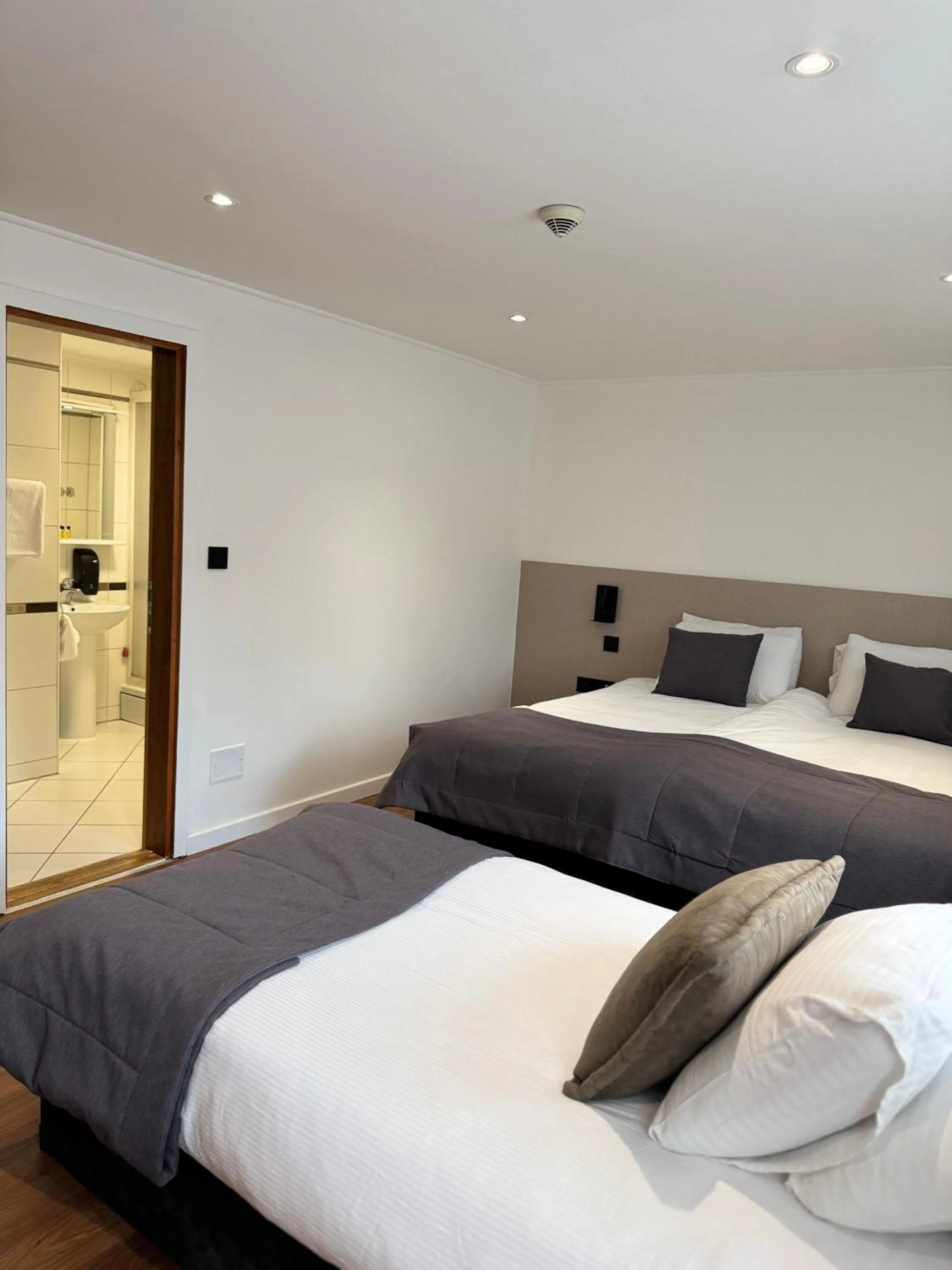 Bedroom, Bed in Hotel Astra