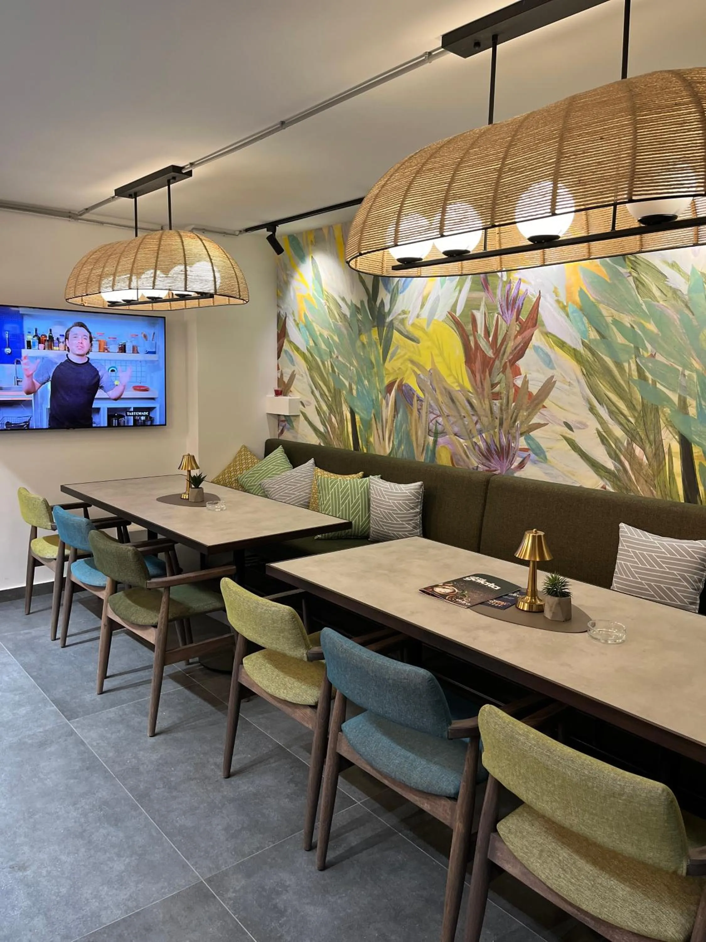 Restaurant/places to eat in Hotel Astra