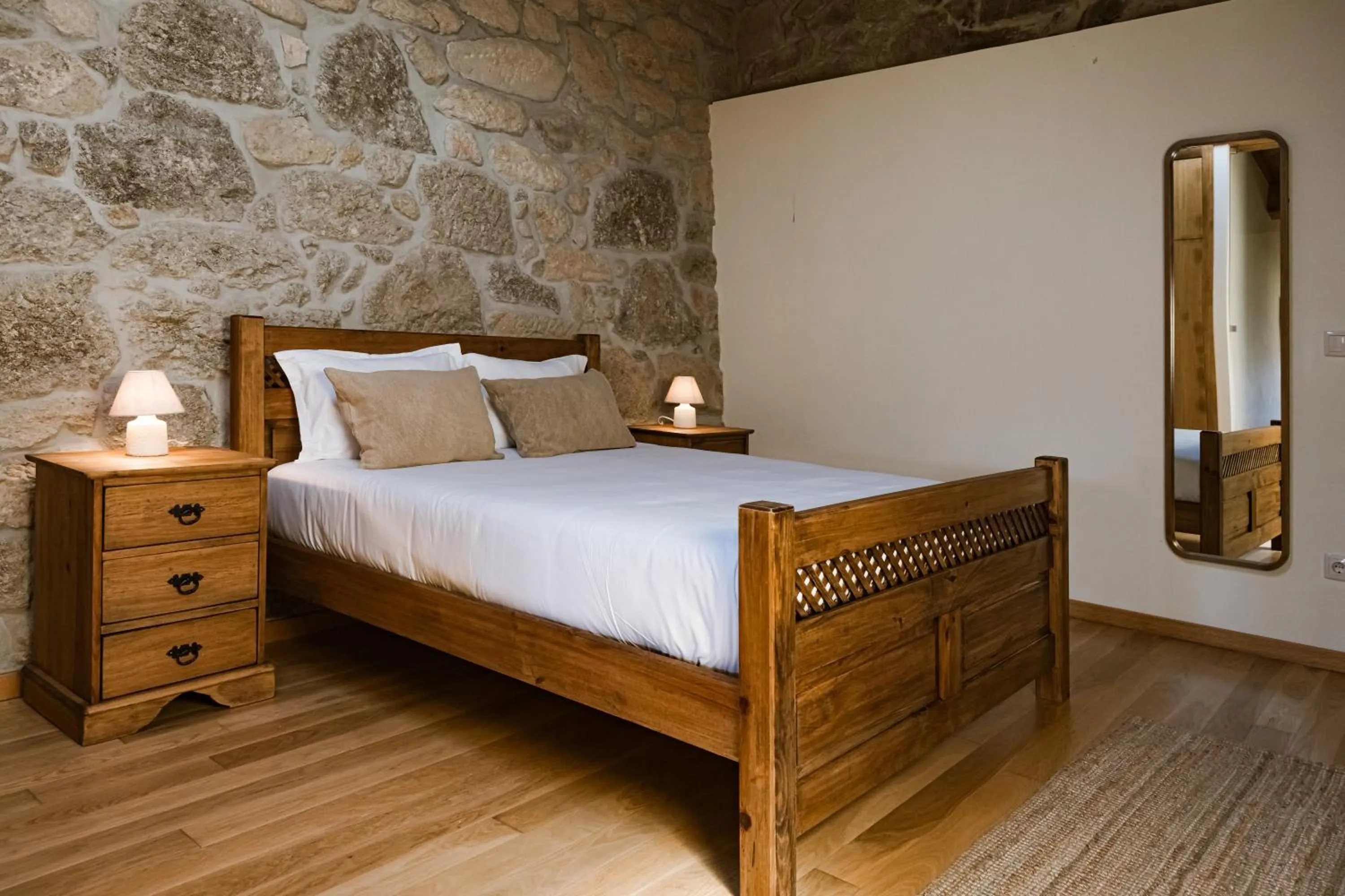 Bed in Quinta da Portela - Casa Visconde Arneiros - by RowdHouses