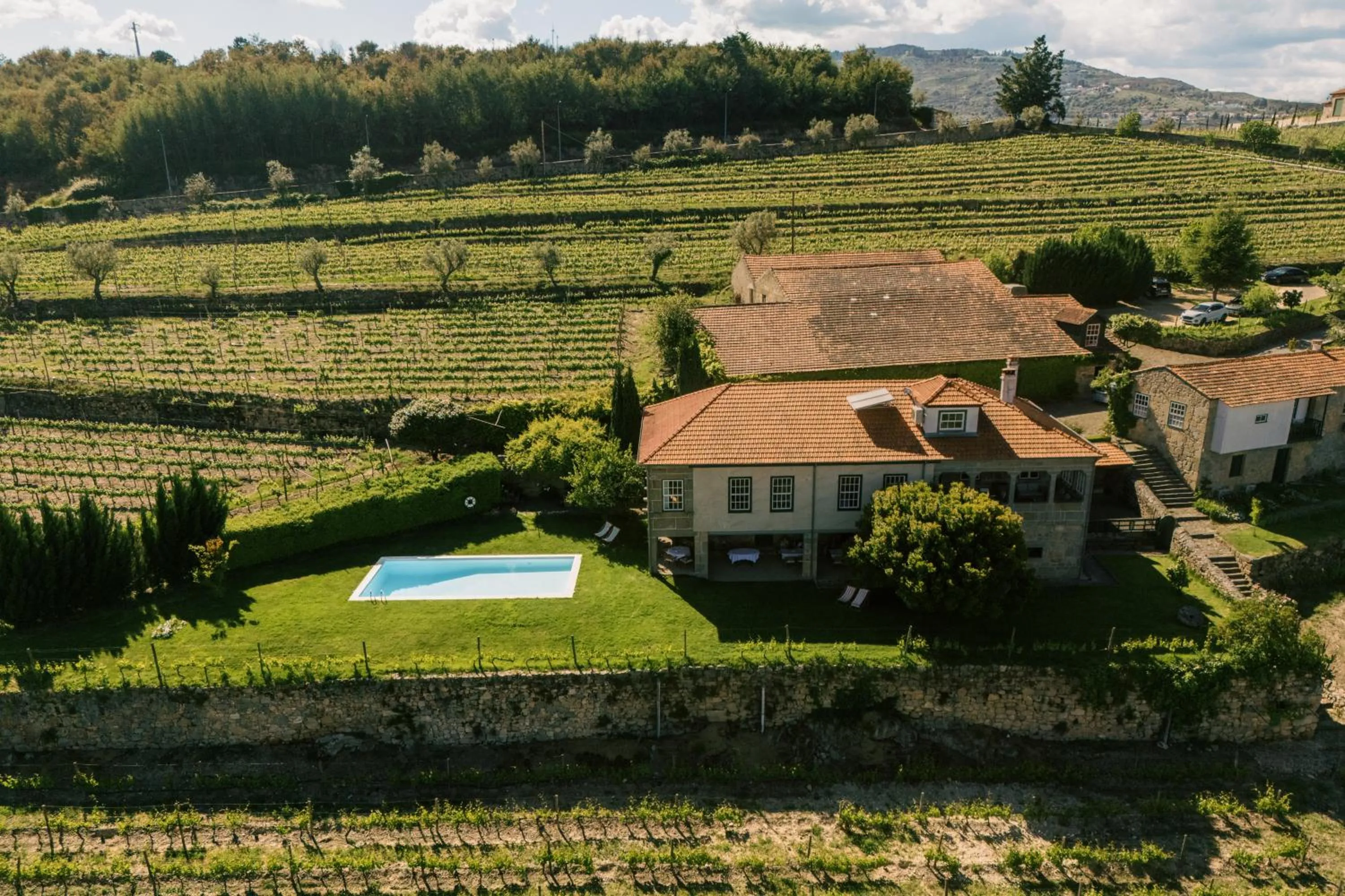 Quinta da Portela - Casa Visconde Arneiros - by RowdHouses