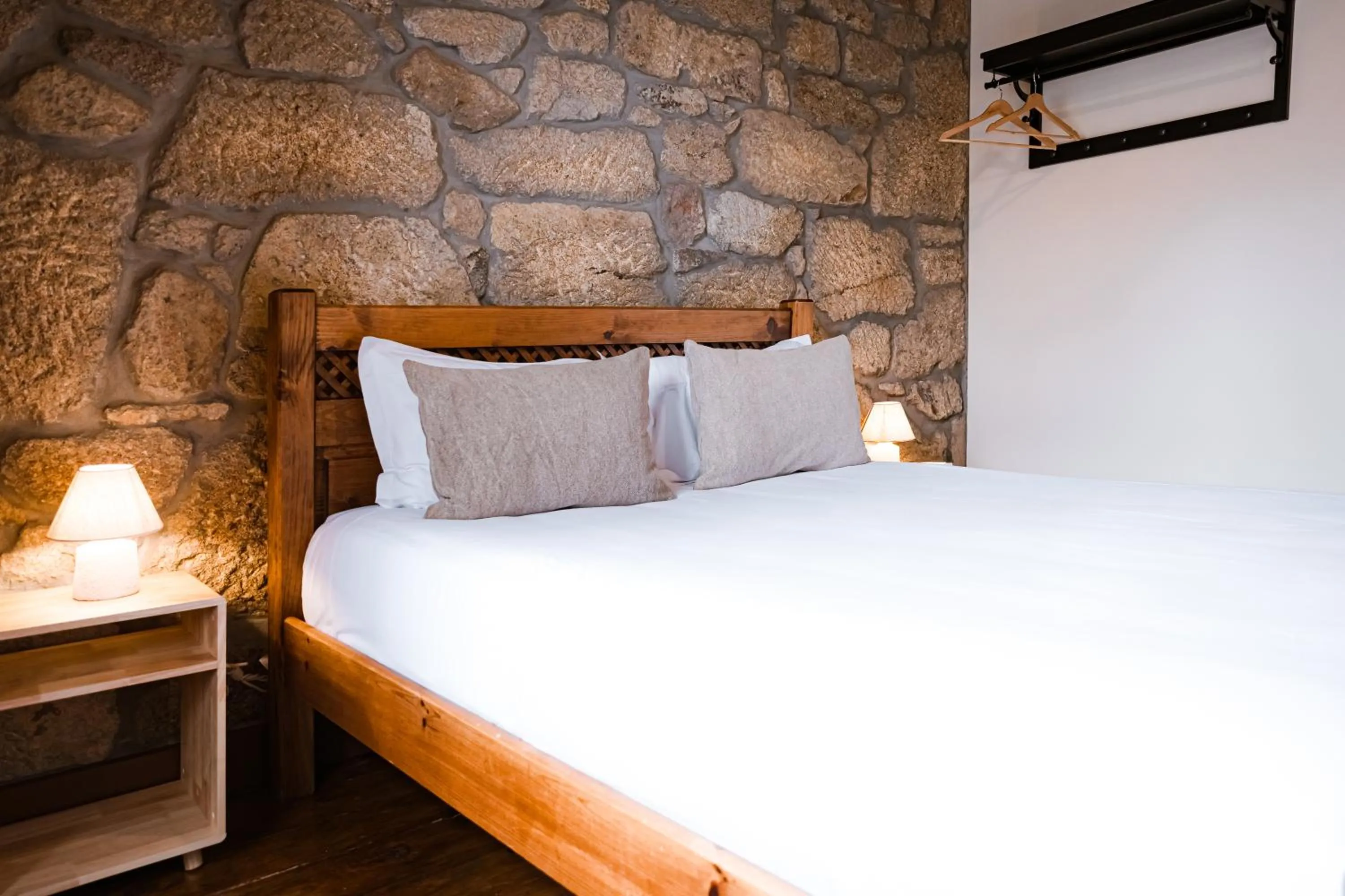Bed in Quinta da Portela - Casa Visconde Arneiros - by RowdHouses