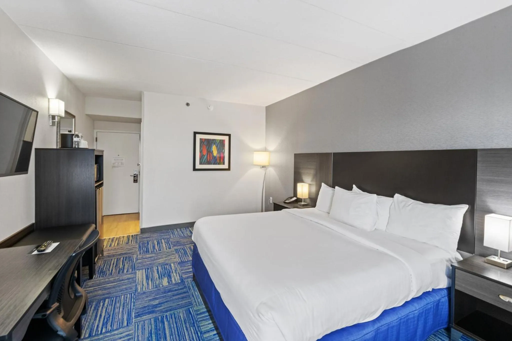 Bedroom, Bed in Allentown Park Hotel by The Red Collection