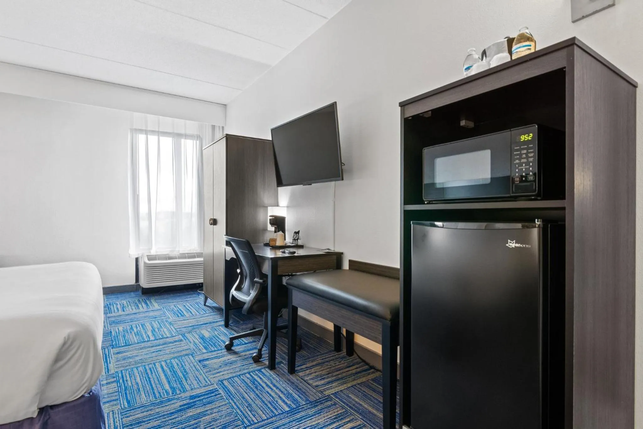 Bedroom in Allentown Park Hotel by The Red Collection