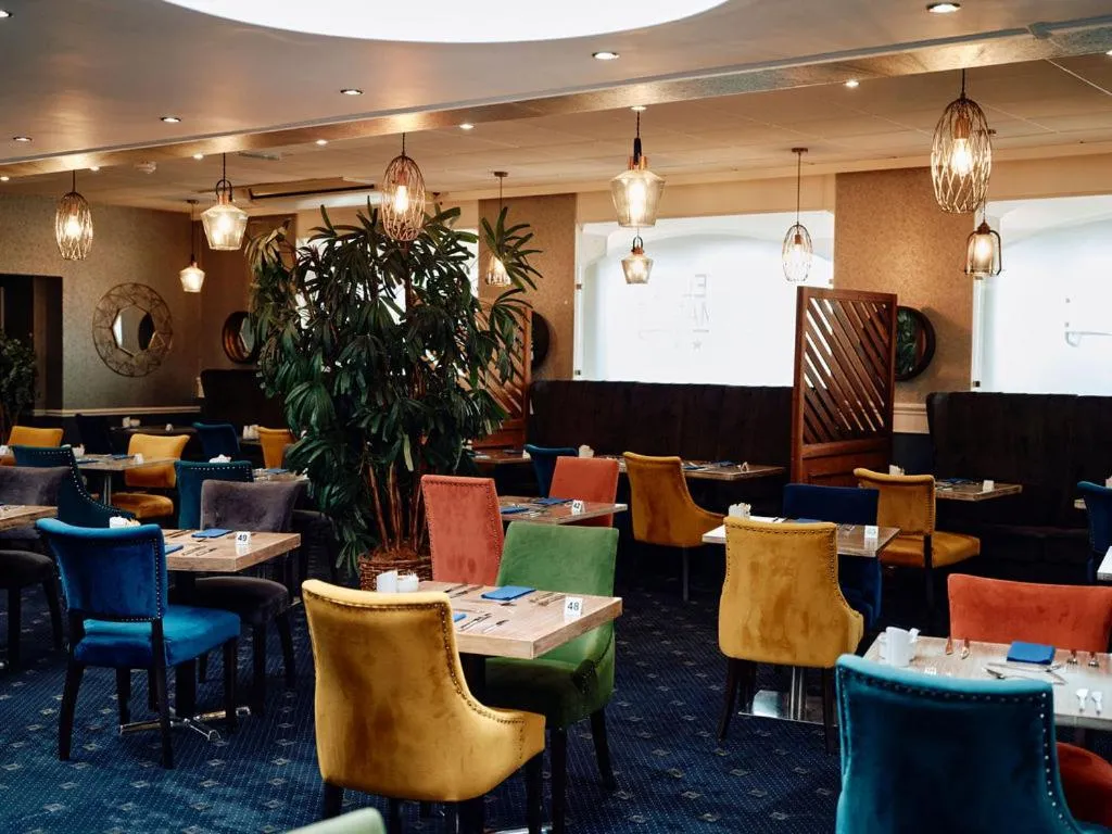 Restaurant/places to eat in Hotel De Normandie