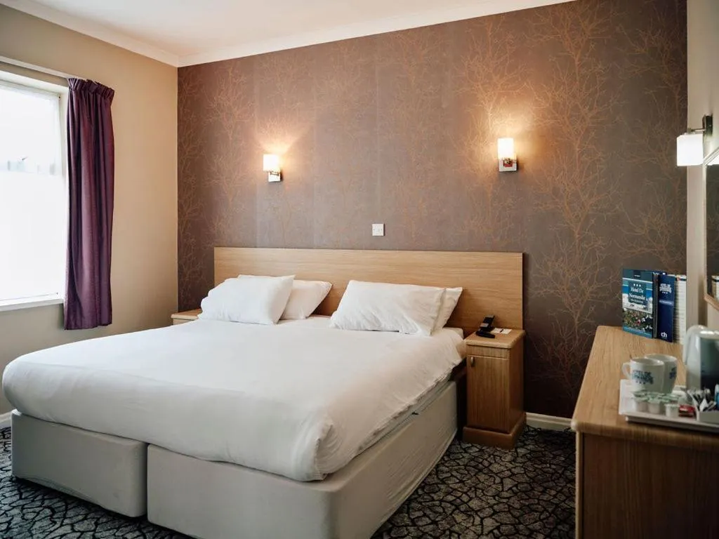 Bedroom, Bed in Hotel De Normandie