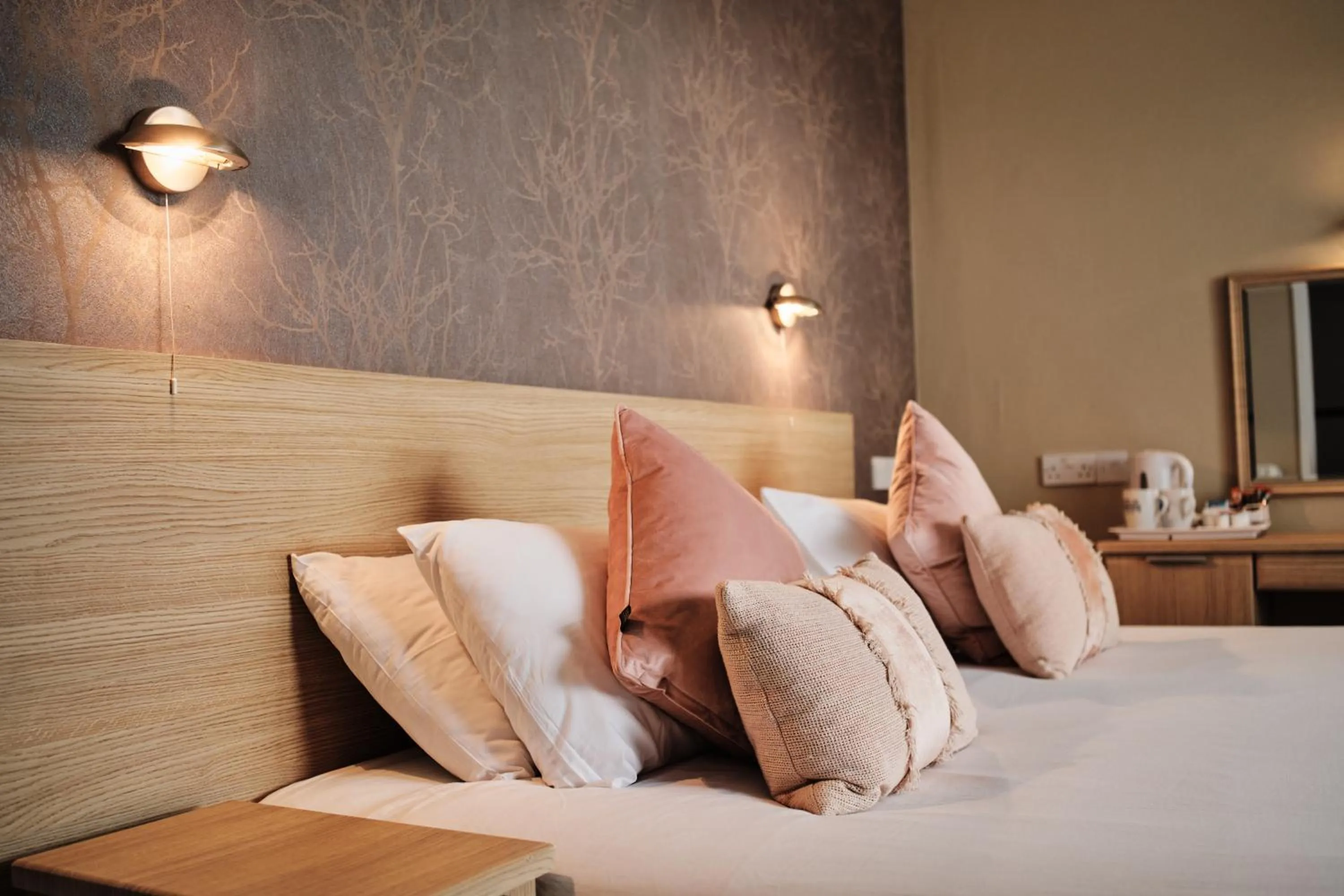 Bedroom, Bed in Hotel De Normandie