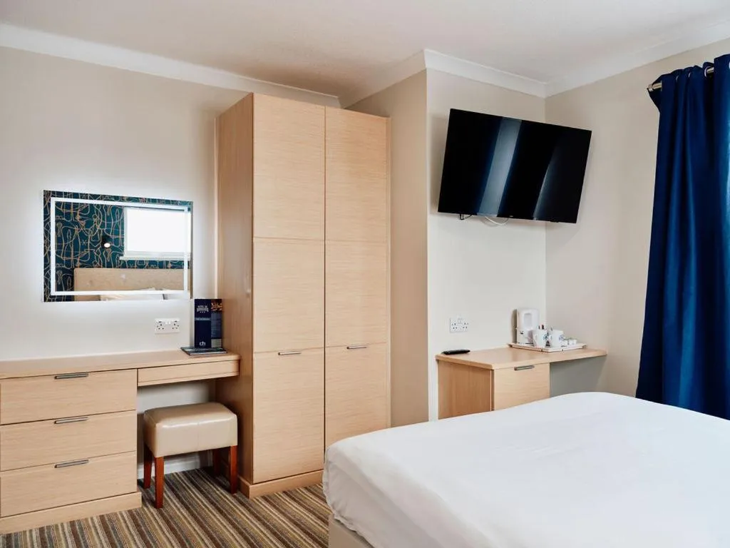 Bedroom, Bed in Hotel De Normandie