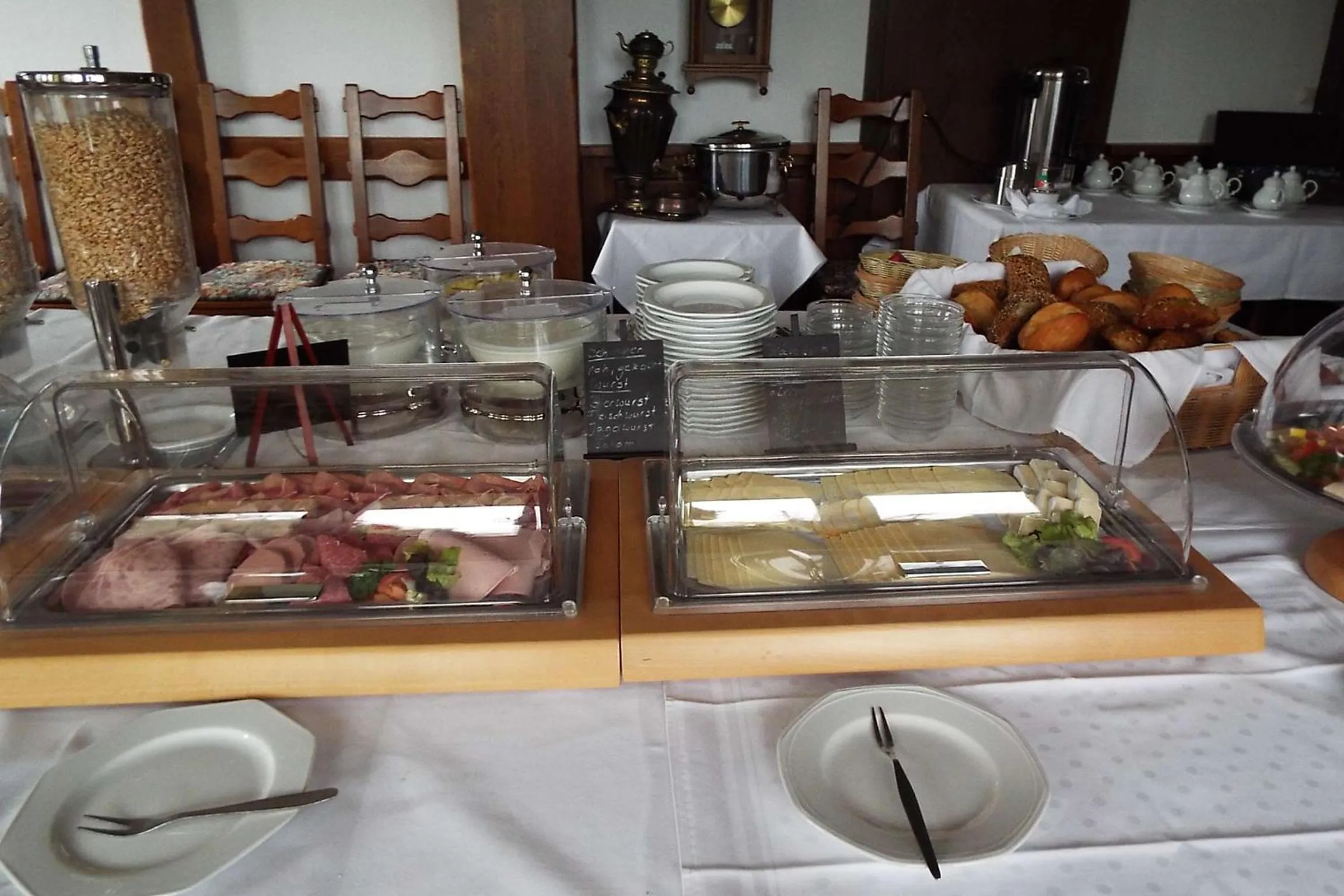 Buffet breakfast in Park-Hotel