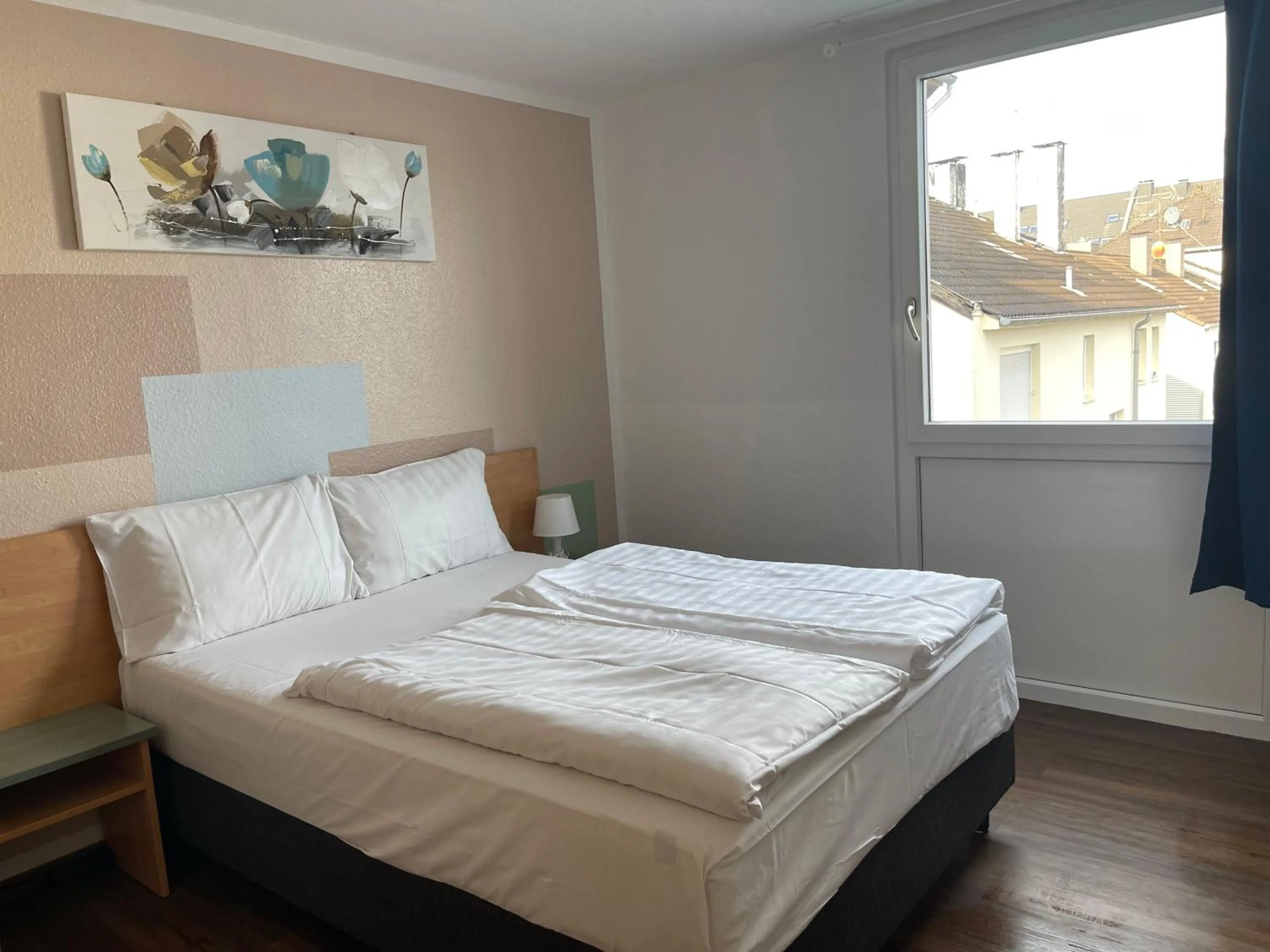 Photo of the whole room, Bed in Residenz Hotel Wuppertal