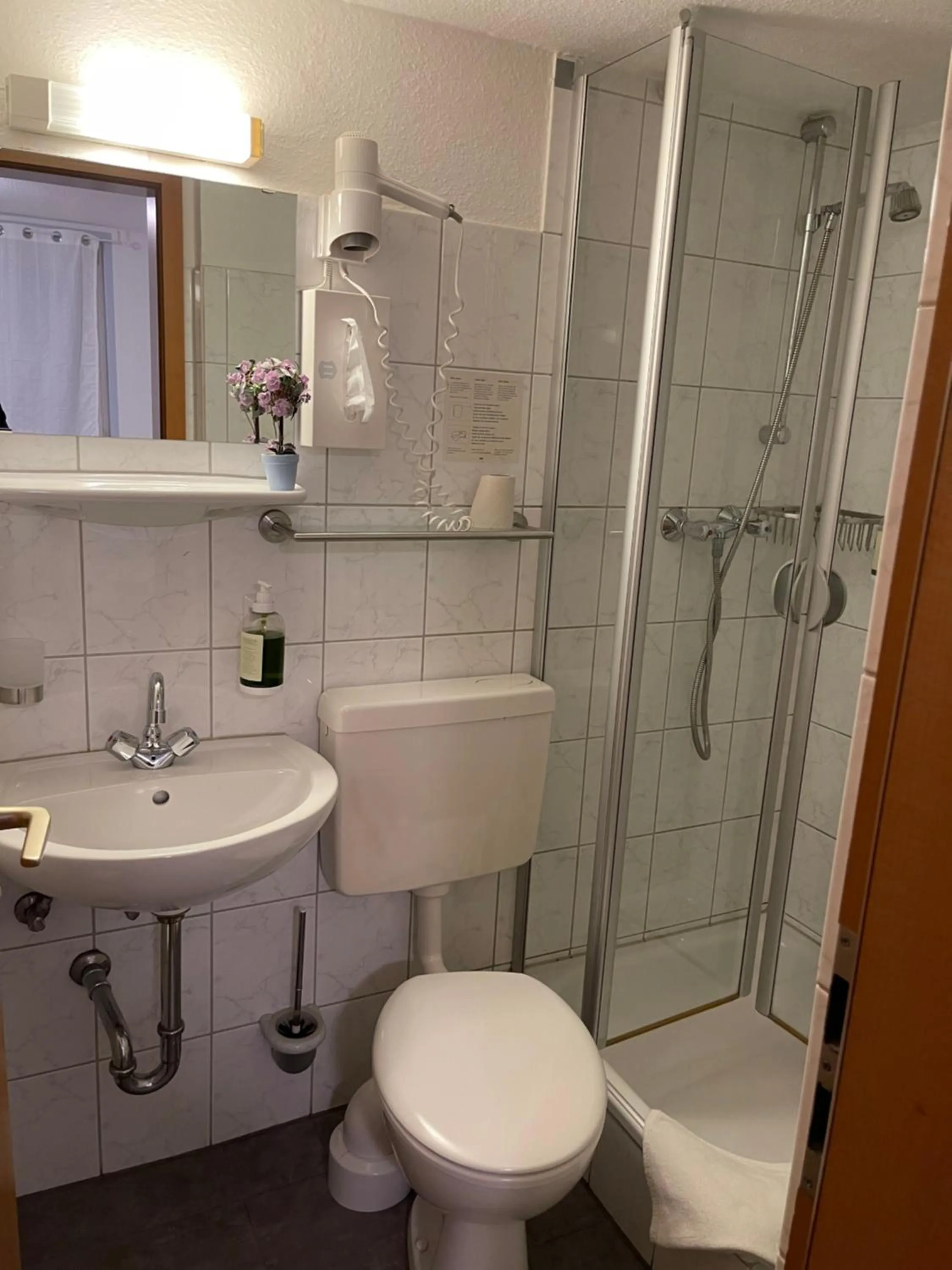 Shower in Residenz Hotel Wuppertal