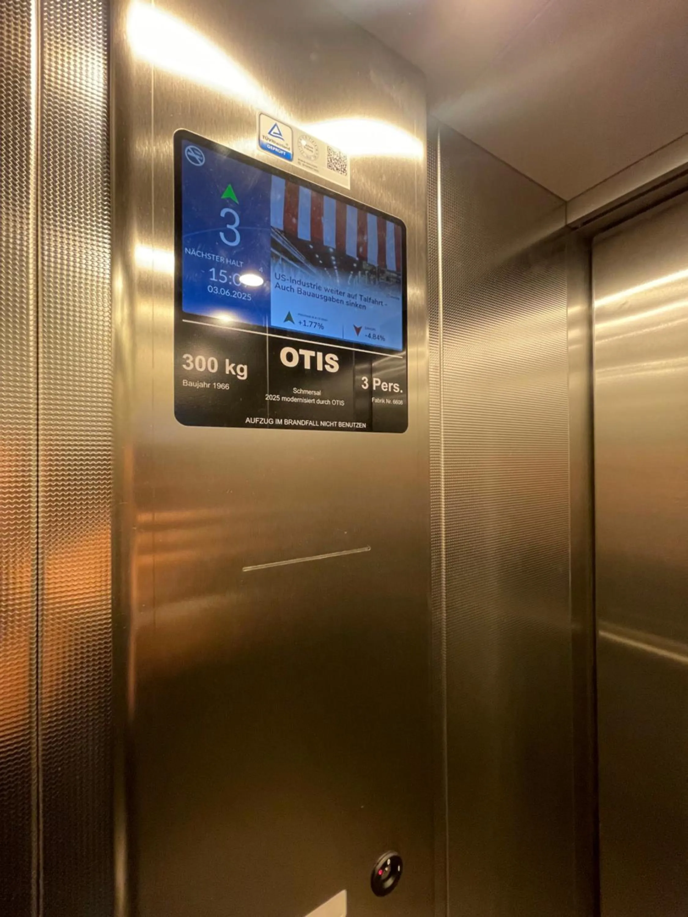 elevator in Residenz Hotel Wuppertal