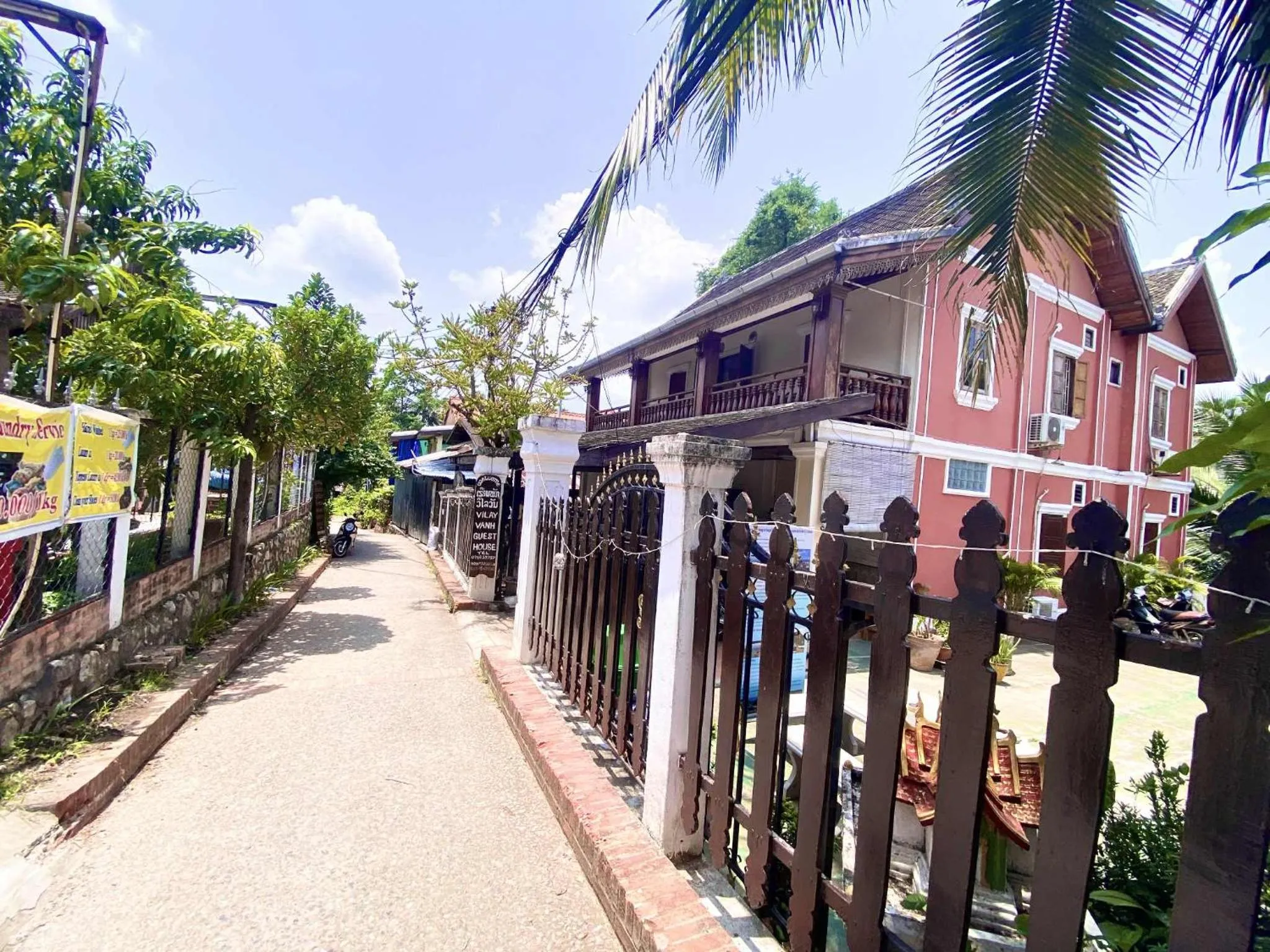 Villay Vanh Place House