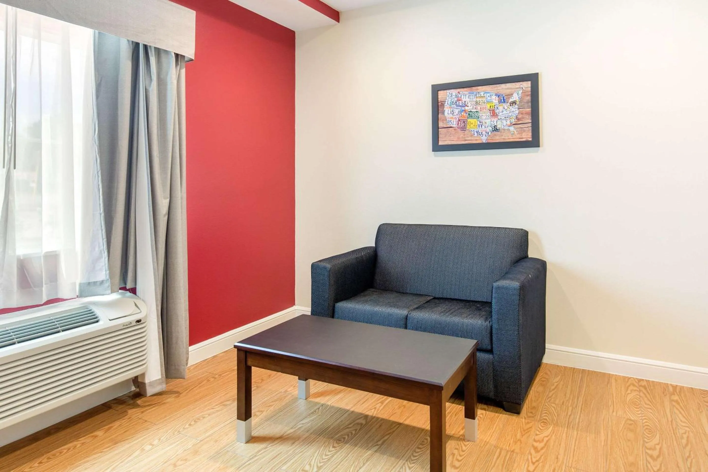 Photo of the whole room in Econo Lodge Inn & Suites Houston Willowbrook