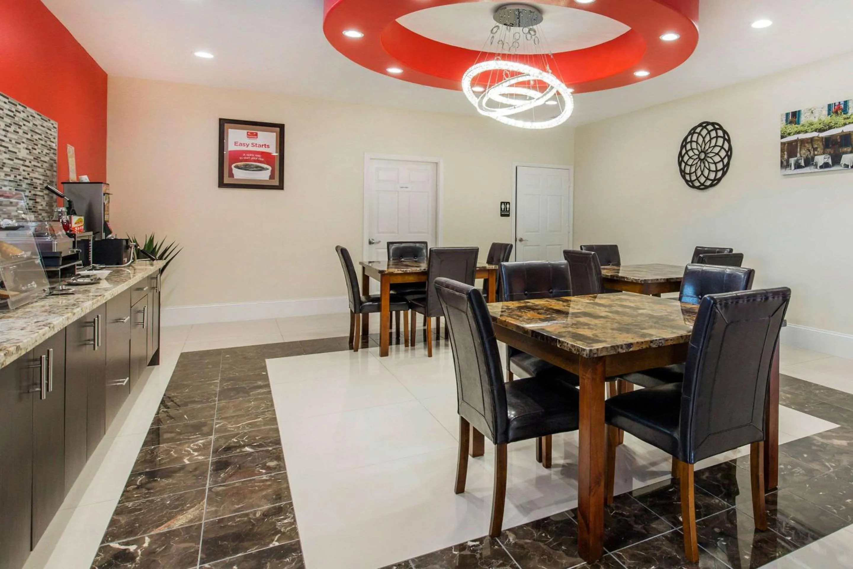 Breakfast in Econo Lodge Inn & Suites Houston Willowbrook