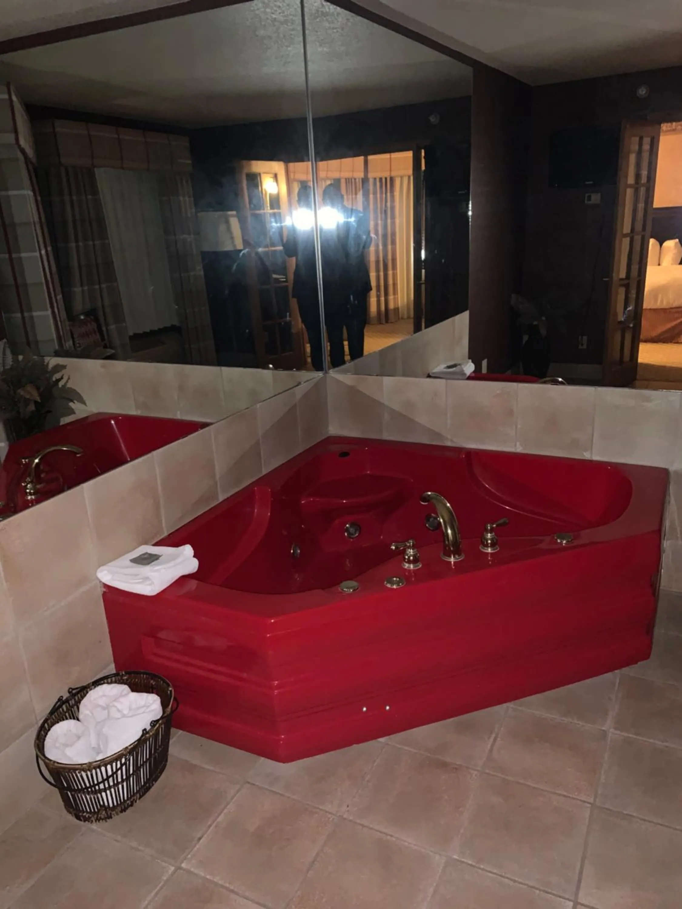 Bath in Country Inn & Suites by Radisson, Lincoln North Hotel and Conference Center, NE