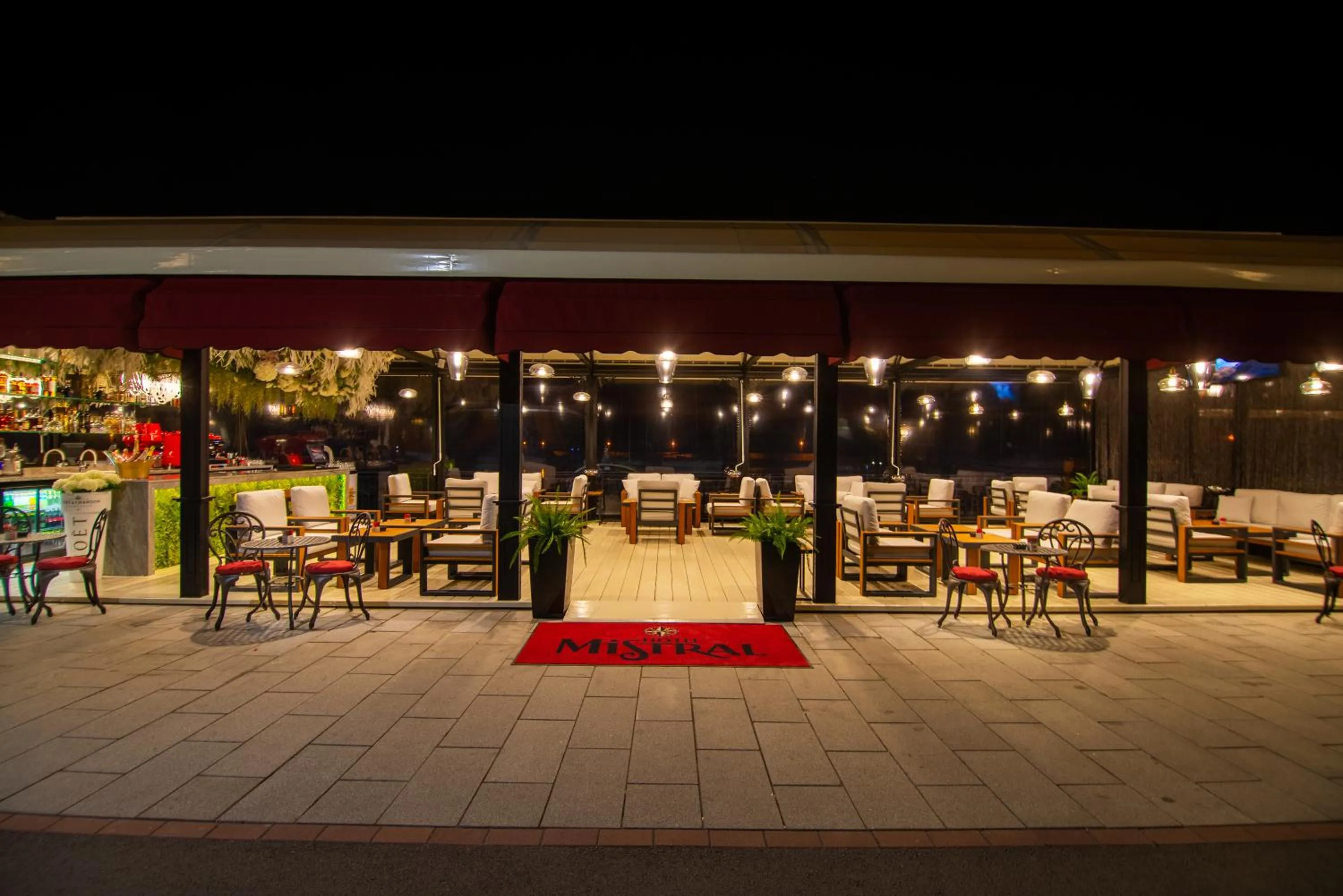 Lounge or bar in Hotel Mistral