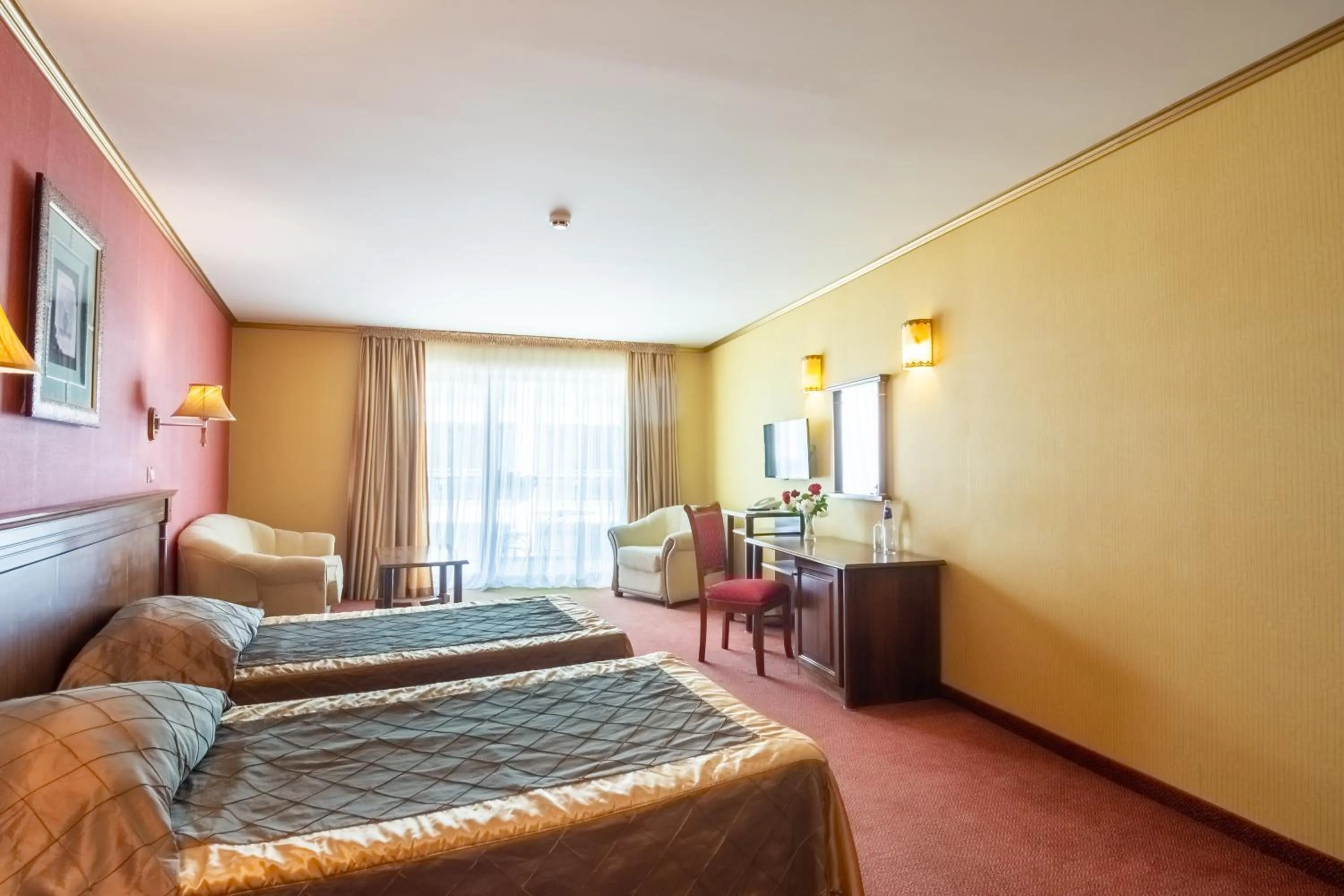 Photo of the whole room, Bed in Hotel Mistral