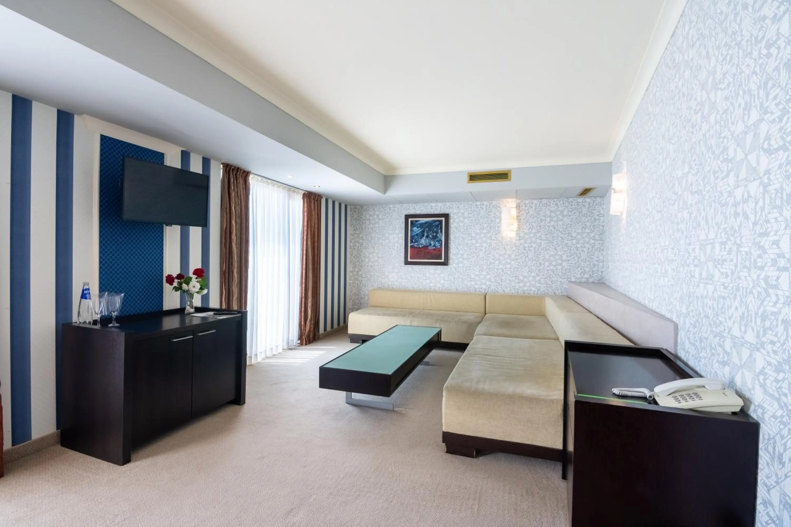 Photo of the whole room, Bed in Hotel Mistral