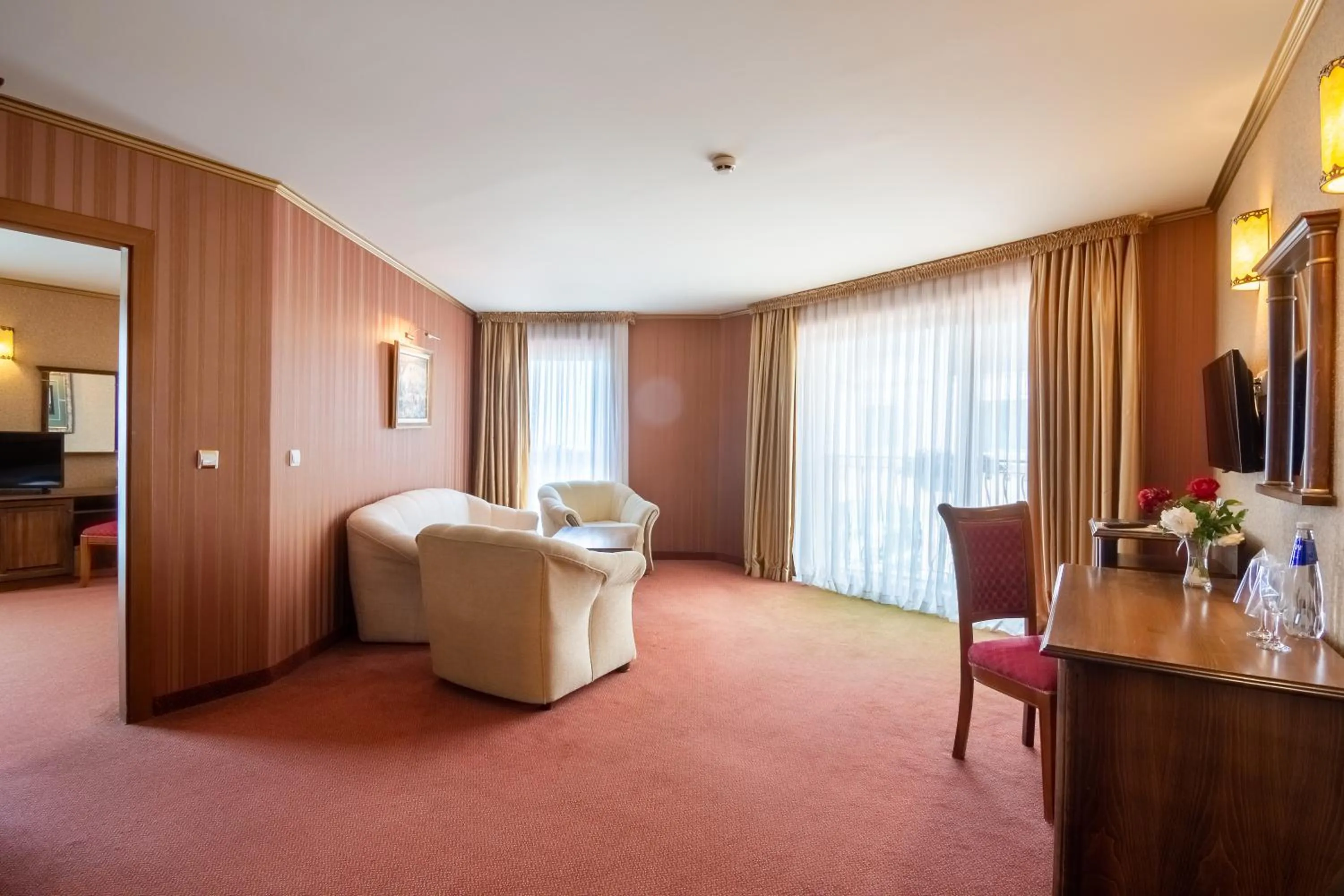 Living room, Bed in Hotel Mistral