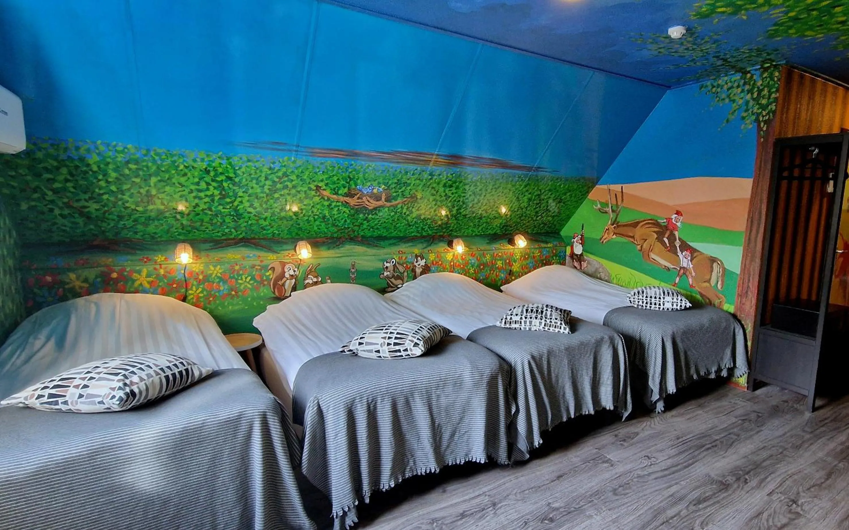 Bed in Drouwenerzand Hotel