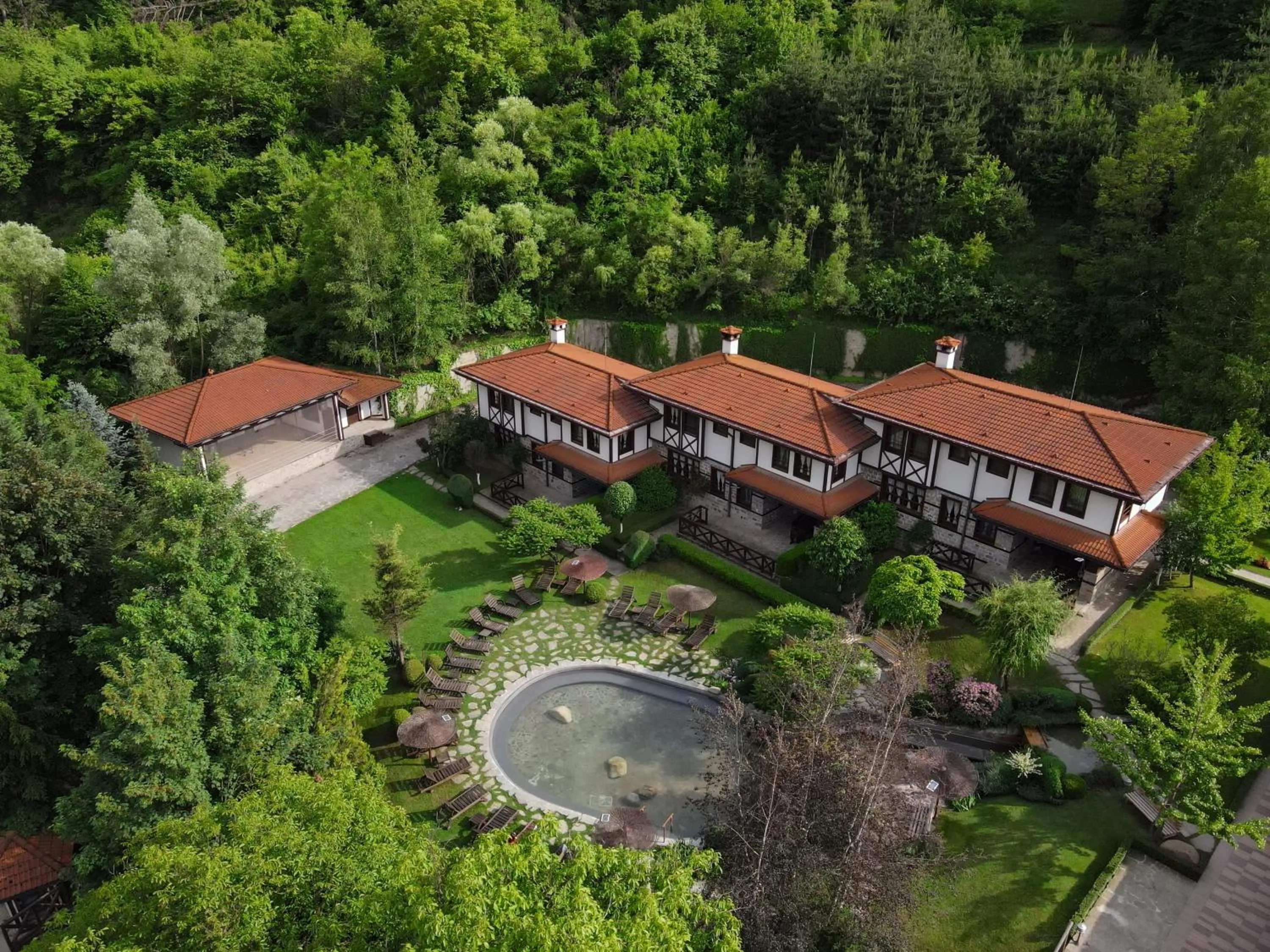 Property building in SPA Hotel Ismena