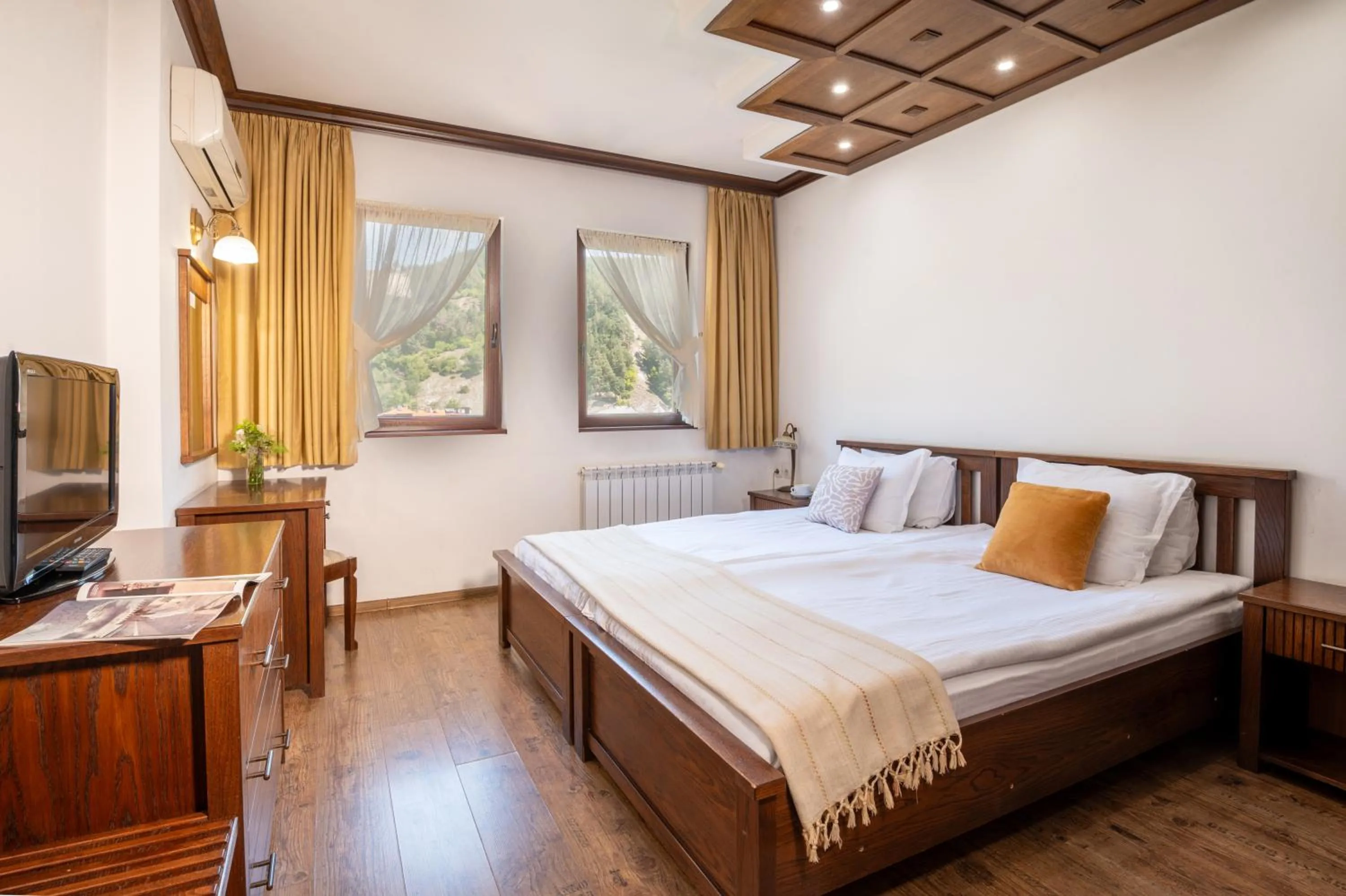 Bedroom, Bed in SPA Hotel Ismena