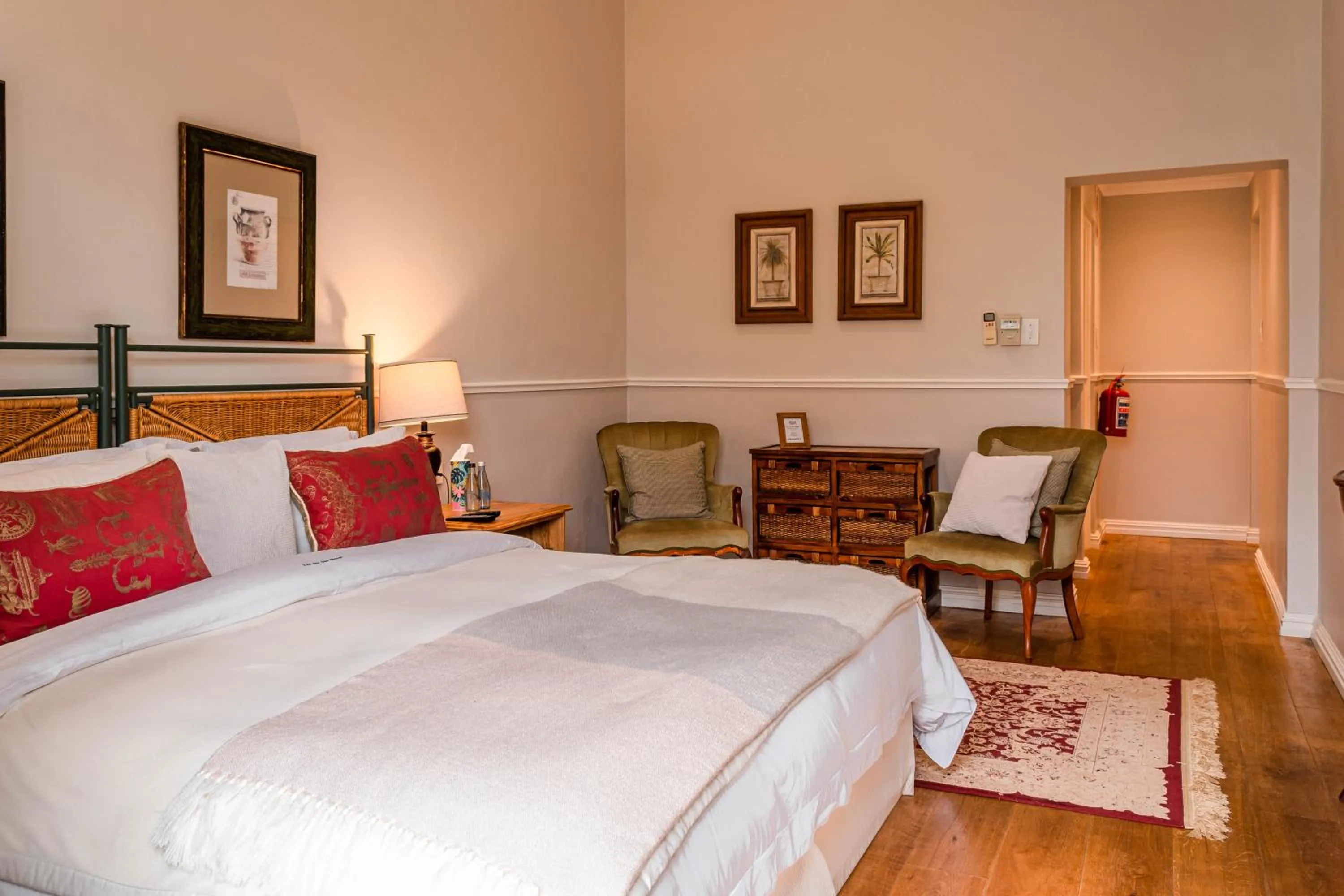 Bedroom, Bed in Van der Stel Manor