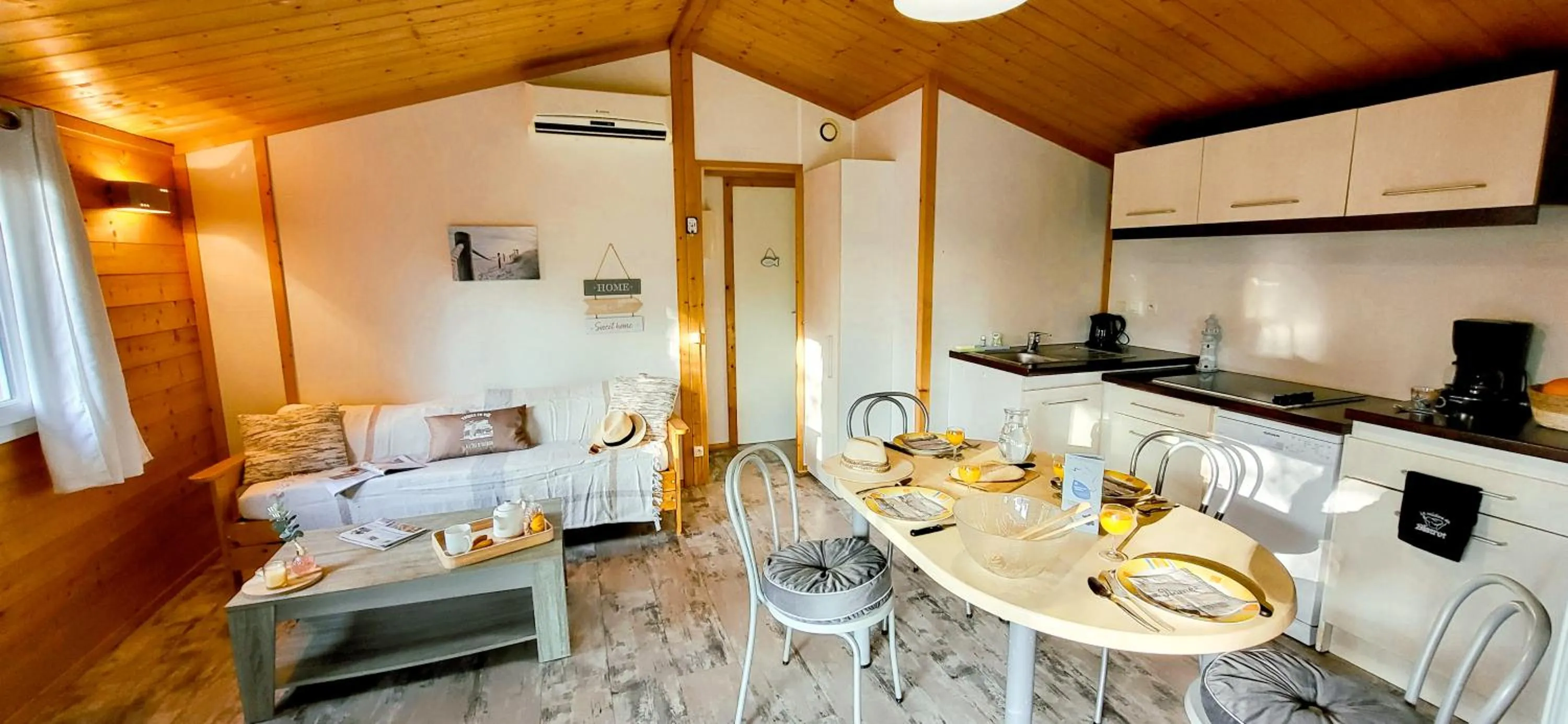 Dining area in Terres de France - Les Hameaux des Marines