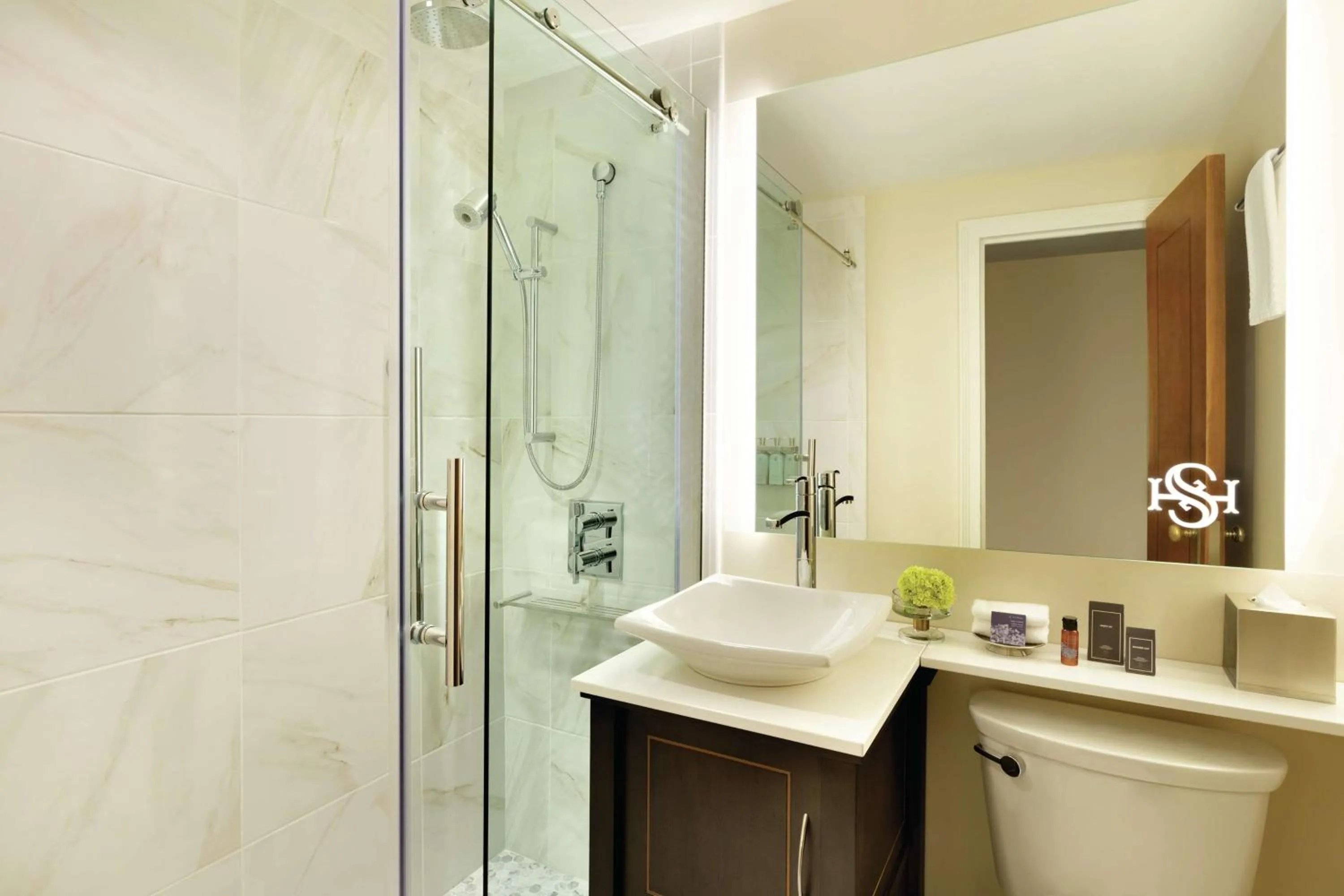 Bathroom in Hotel Saranac, Curio Collection By Hilton