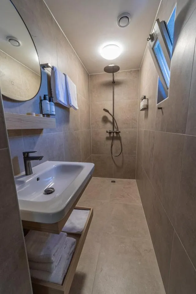 Shower in Strandstudio's Camperduin