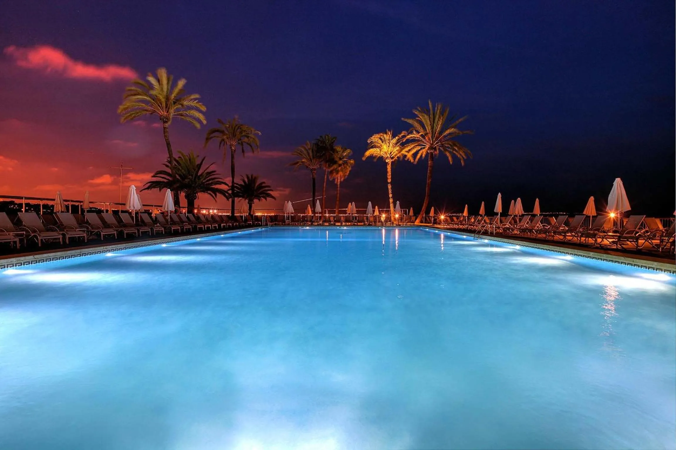 Swimming pool in Palace Bonanza Playa Resort & SPA by Olivia Hotels Collection