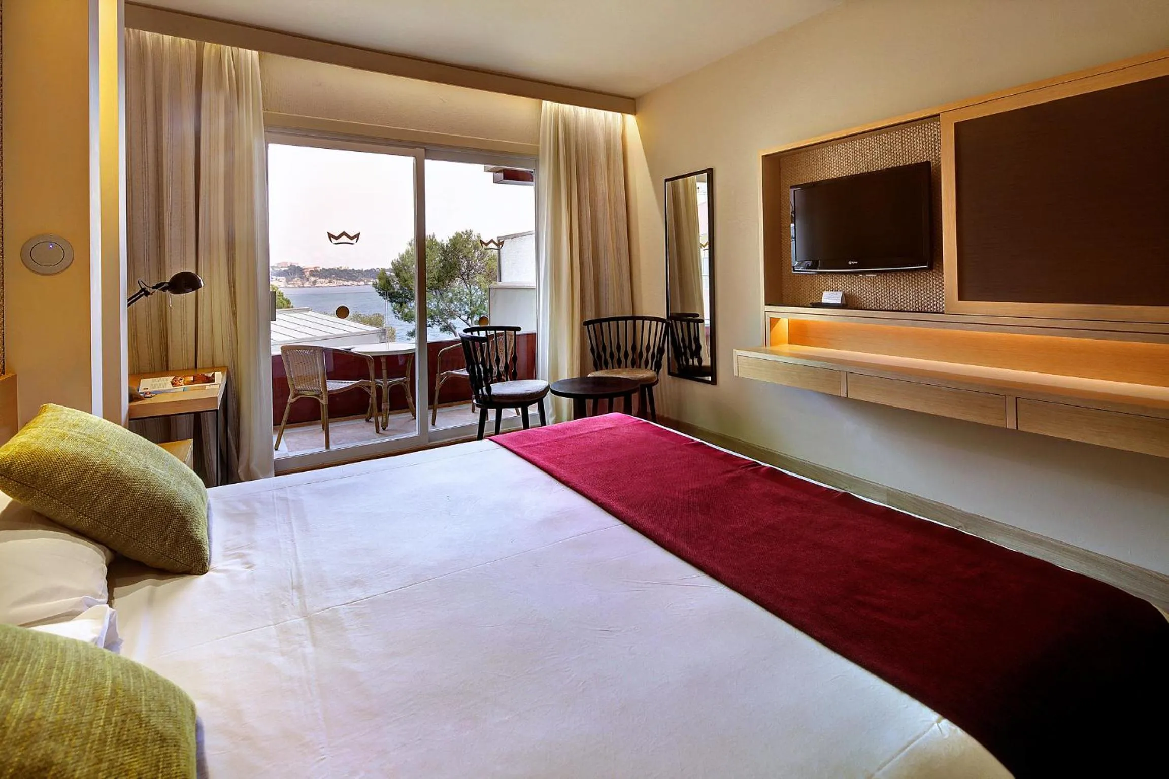 Bed in Palace Bonanza Playa Resort & SPA by Olivia Hotels Collection