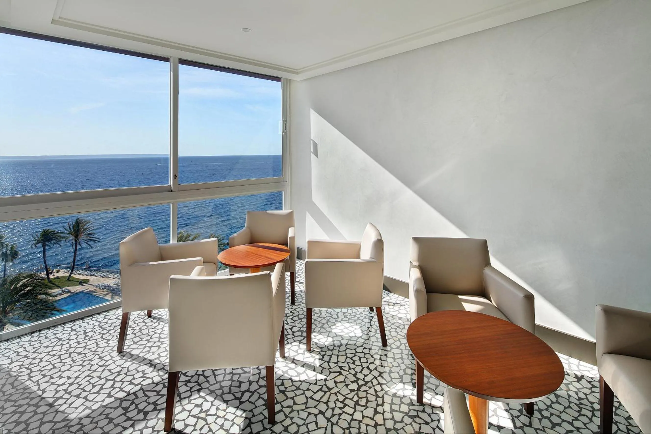 Communal lounge/ TV room in Palace Bonanza Playa Resort & SPA by Olivia Hotels Collection