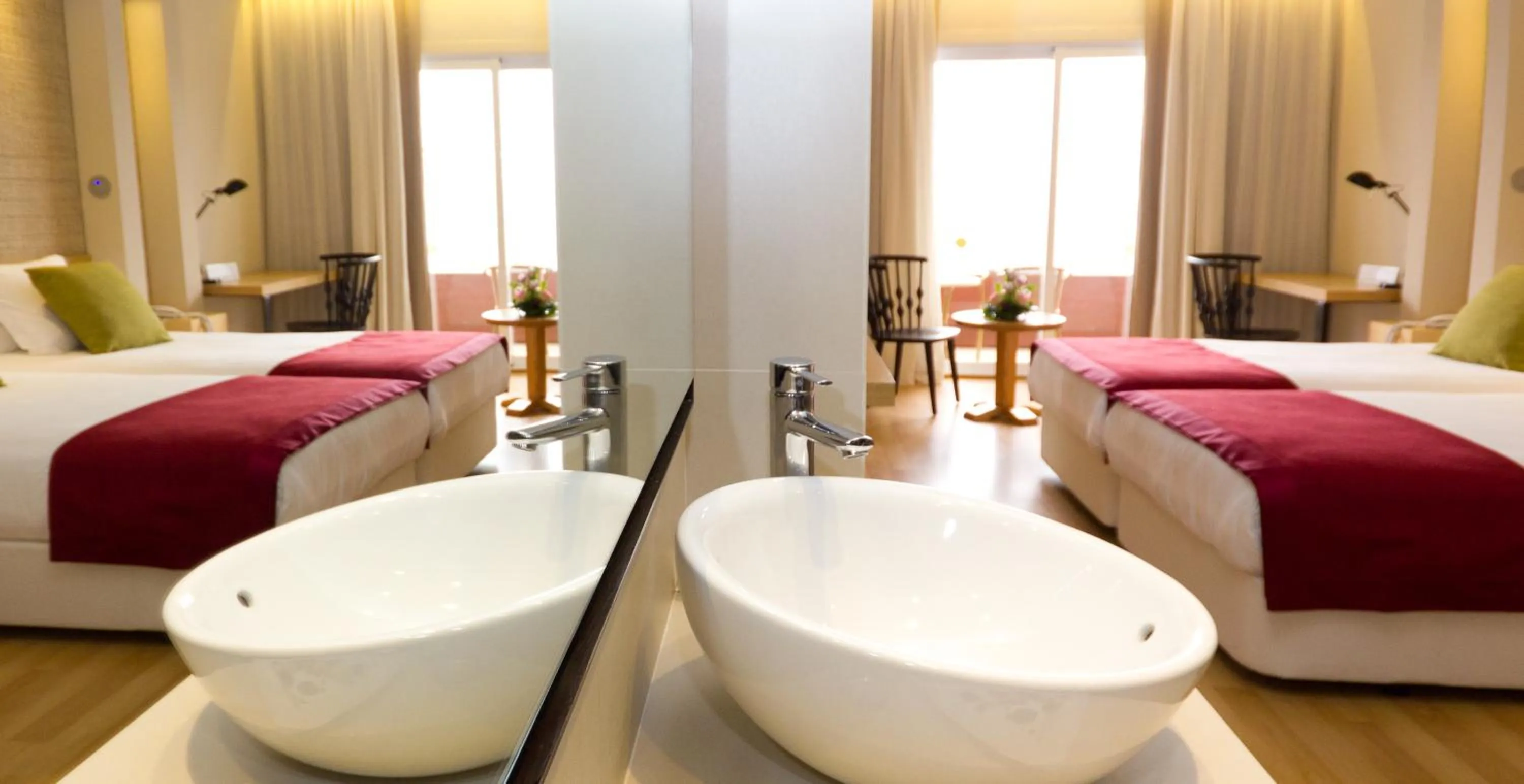 Bathroom, Bed in Palace Bonanza Playa Resort & SPA by Olivia Hotels Collection