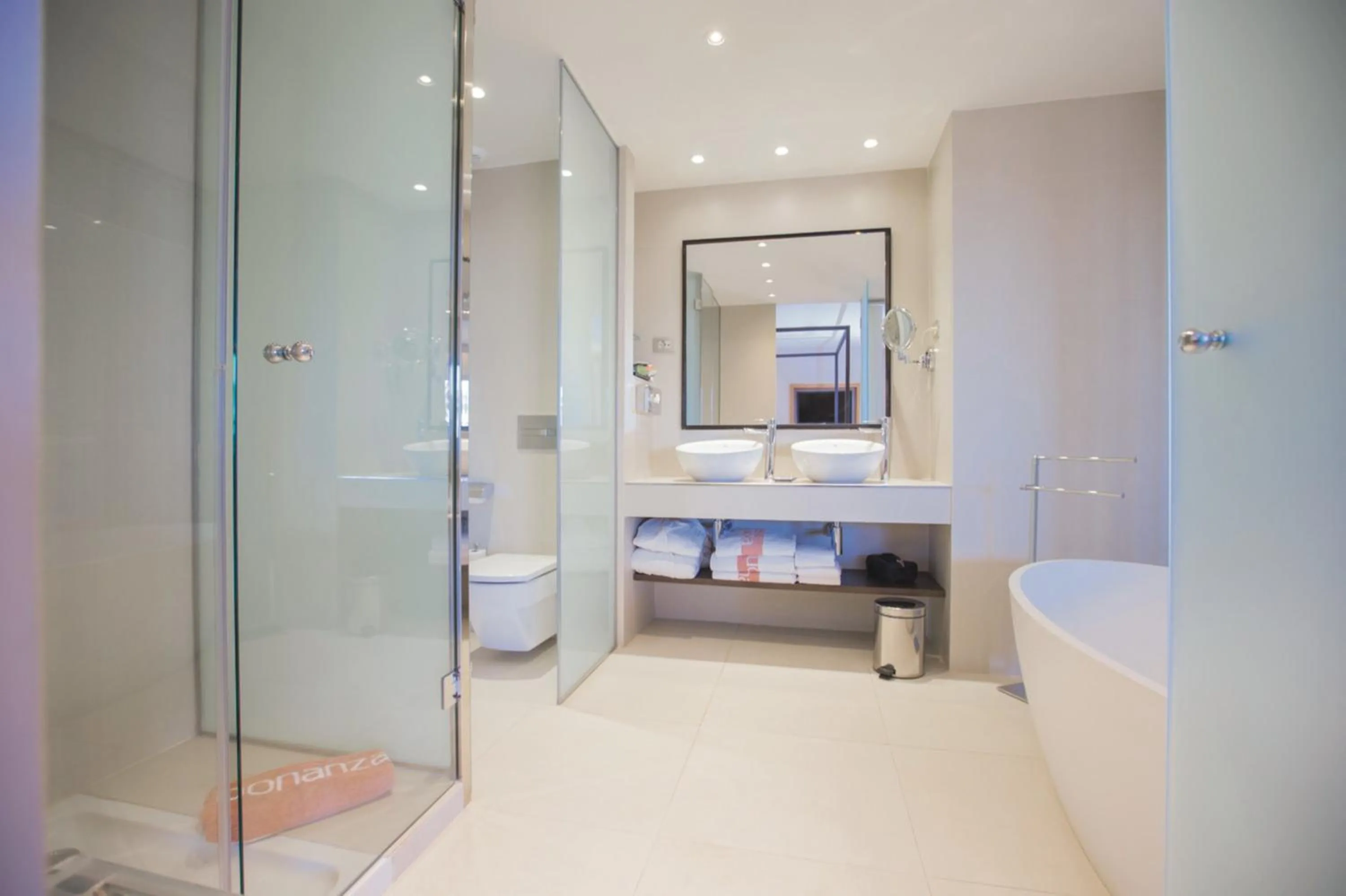 Shower in Palace Bonanza Playa Resort & SPA by Olivia Hotels Collection