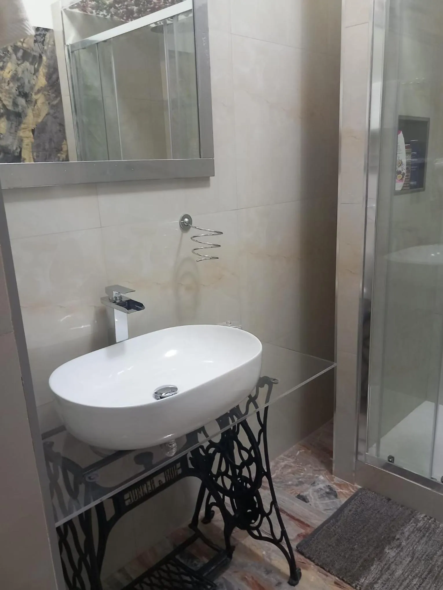 Bathroom in Lussuoso B&B