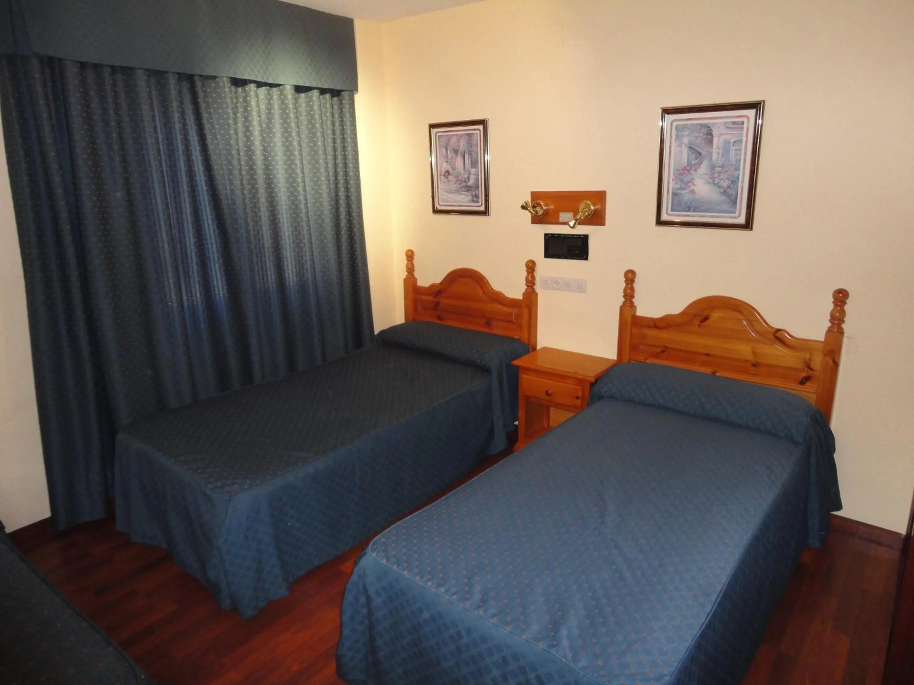 Photo of the whole room, Bed in Hotel Nevasur