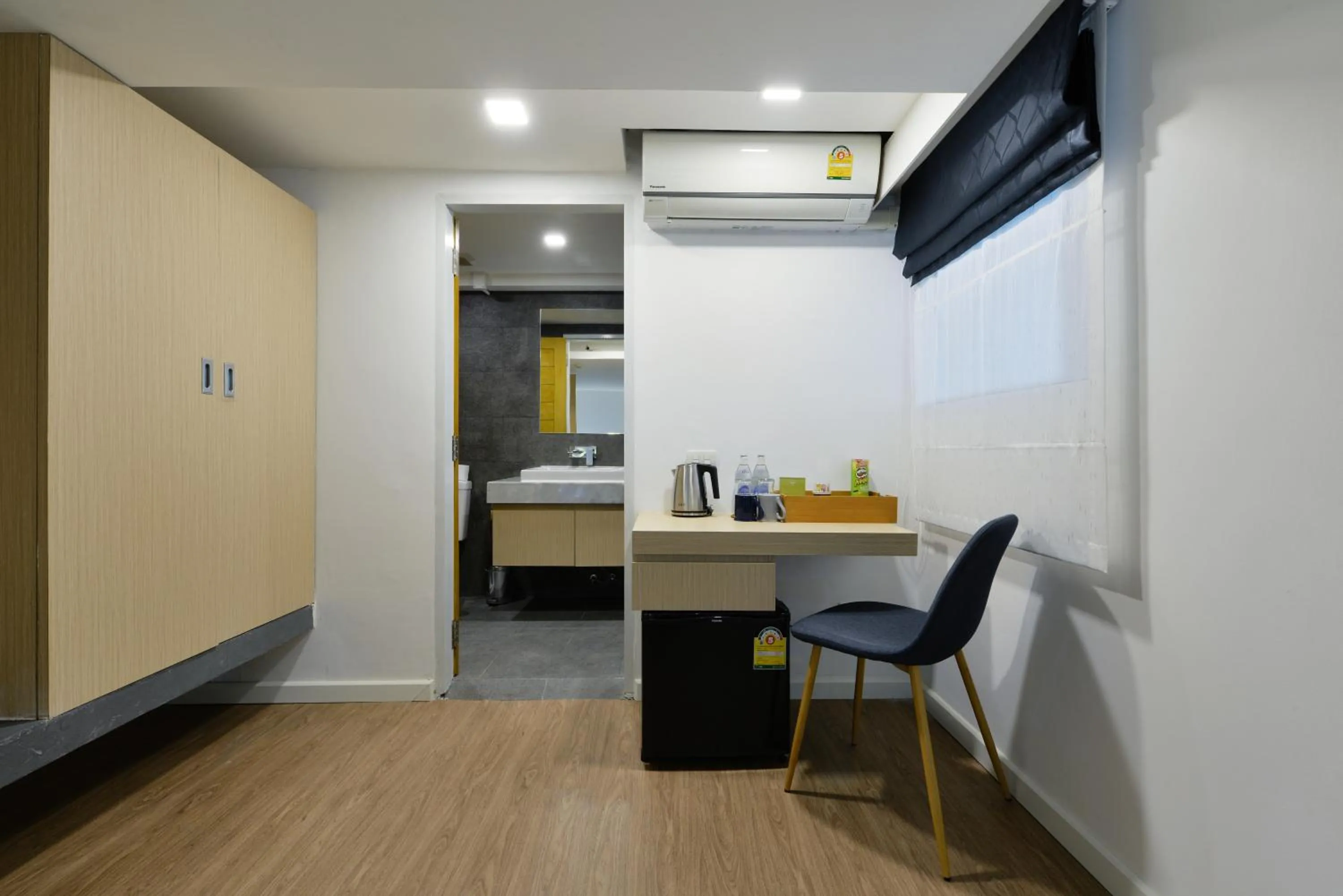 hair dresser in iCheck inn Sukhumvit 19