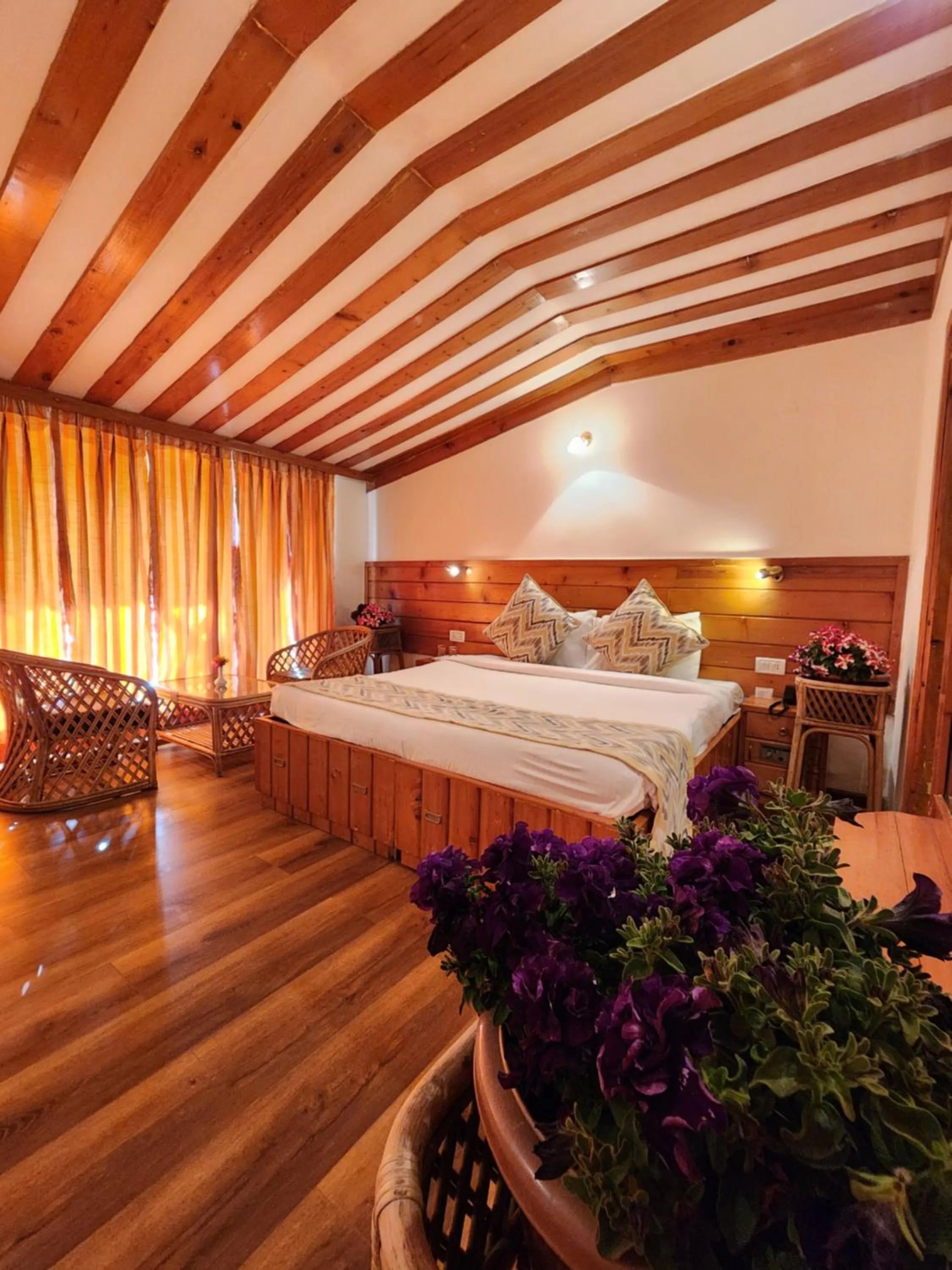 Bed in The Chalets Naldehra